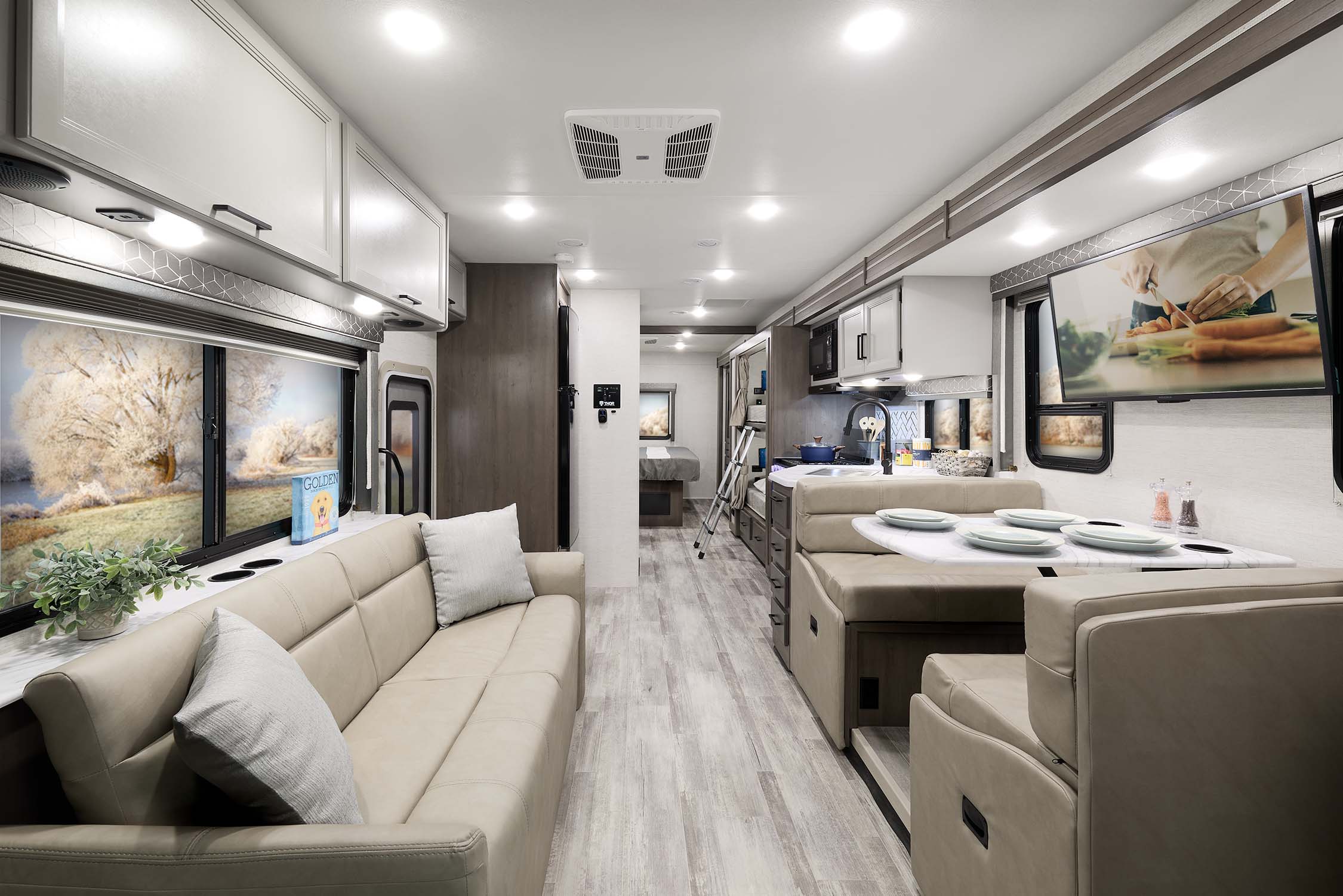 2024 Freedom Traveler A32 Pewter Frost front to back