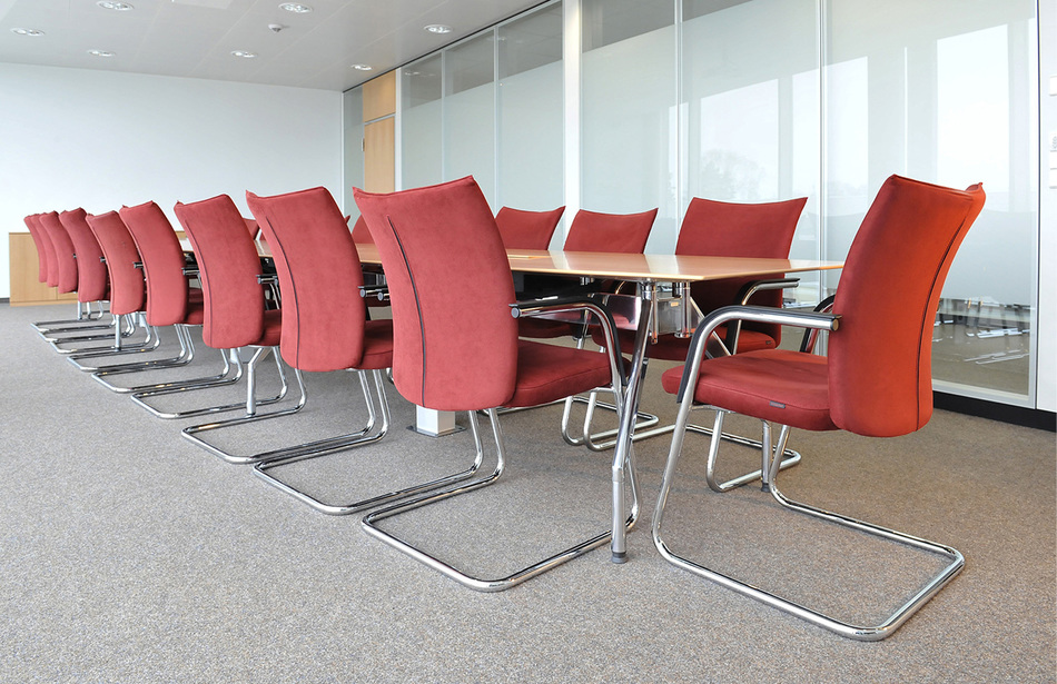 Rentschler Biotechnologie GmbH Laupheim | Stühle: pharao | Konferenztisch: fallon