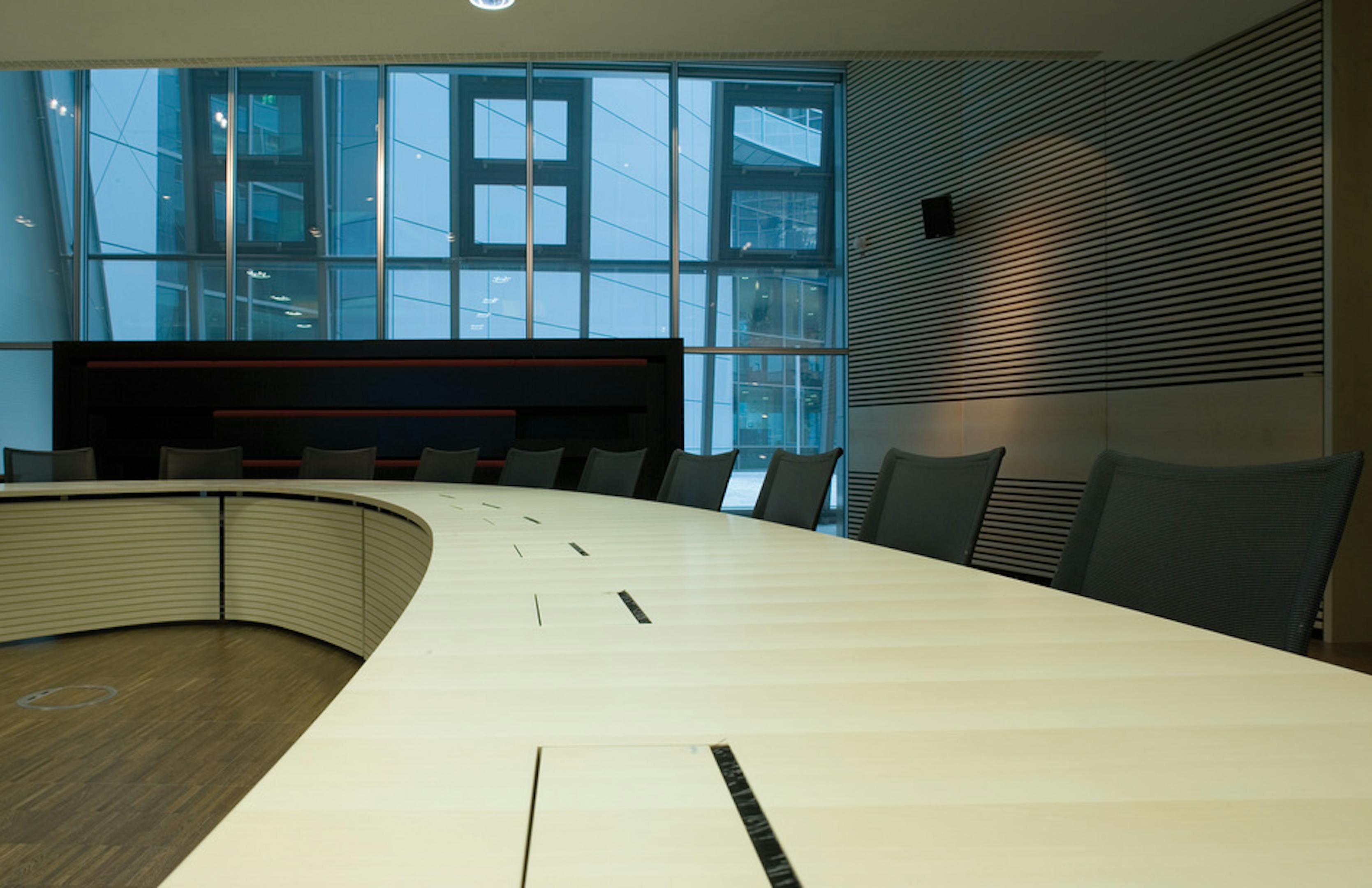 Daimler AG, Stuttgart | Conference table: me