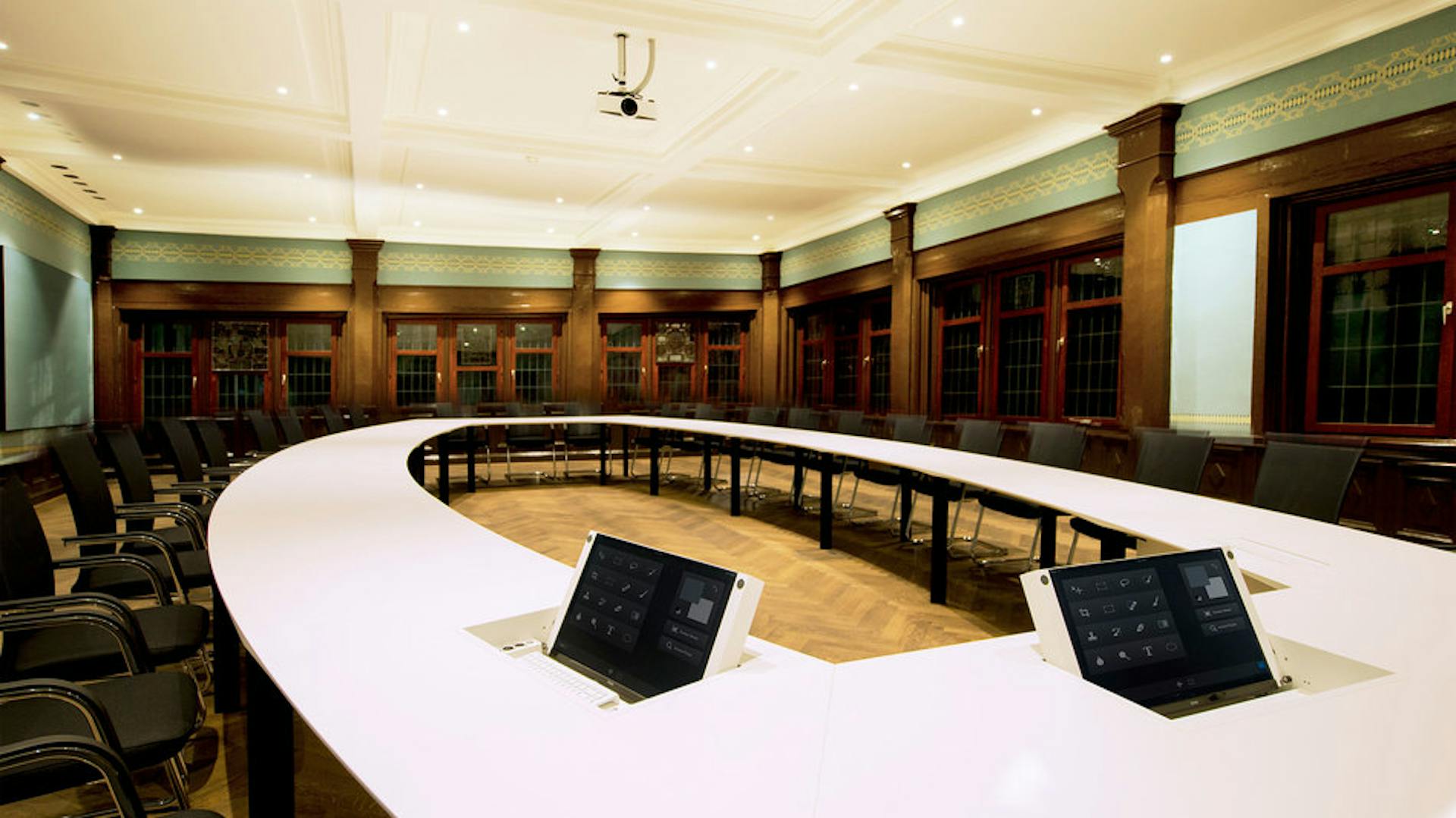 Rathaus Tübingen | Konferenztisch: cetera | Konferenzstuhl: pharao