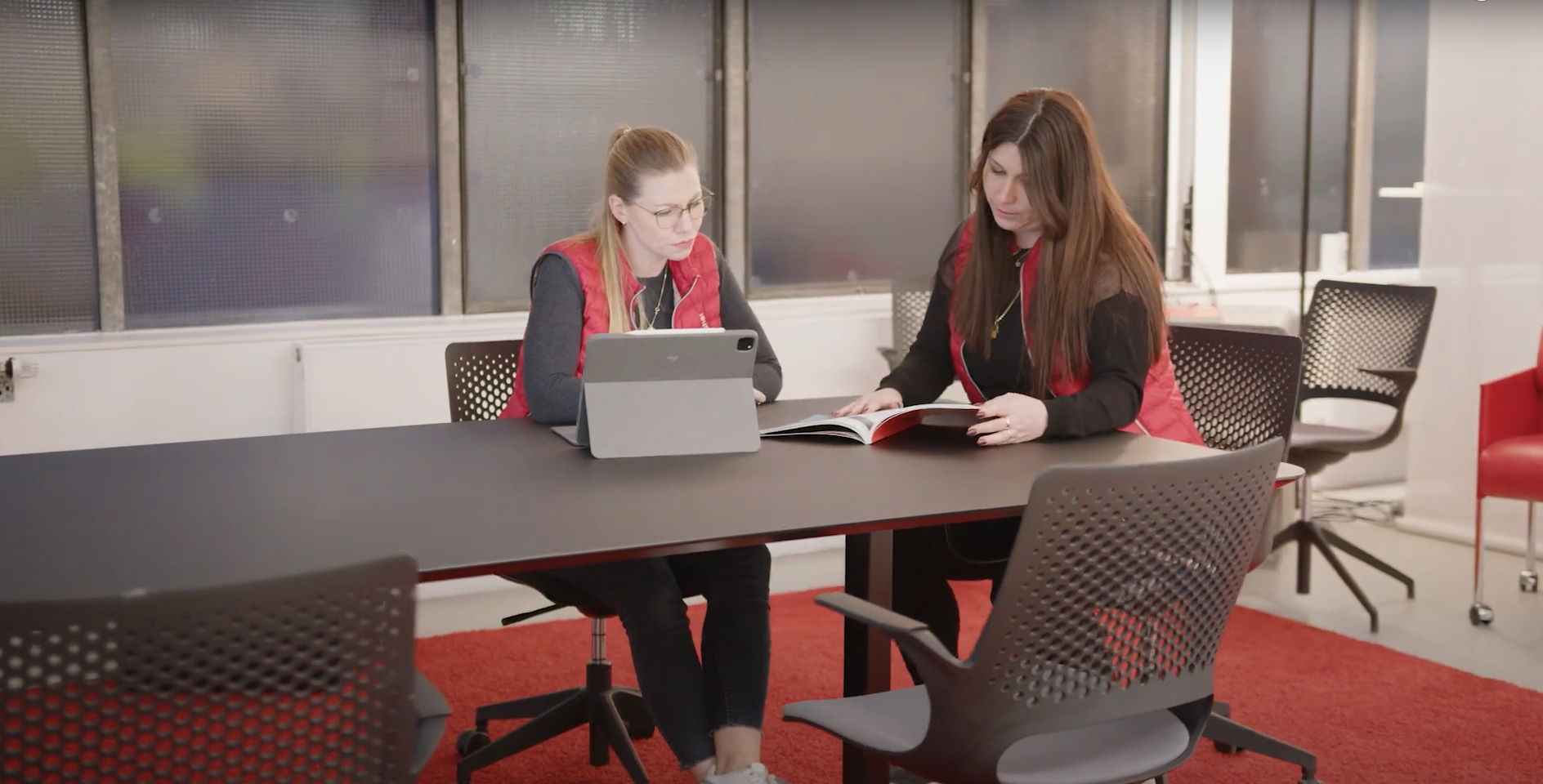 Mitarbeiter- Besprechung- Zusammenarbeit 