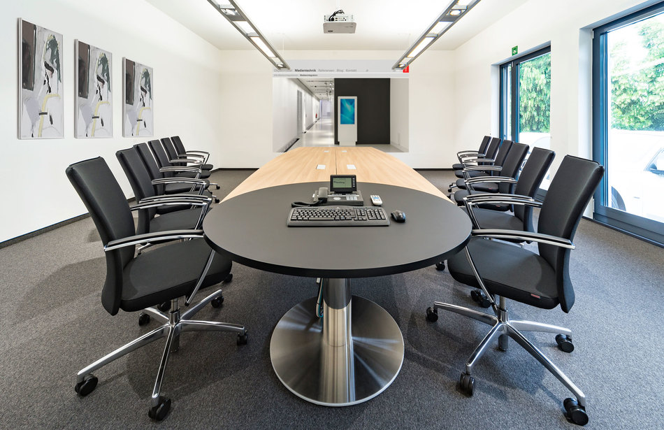 RK-Kutting | Konferenztisch: fallon vct | Konferenzsessel: pharao comfort