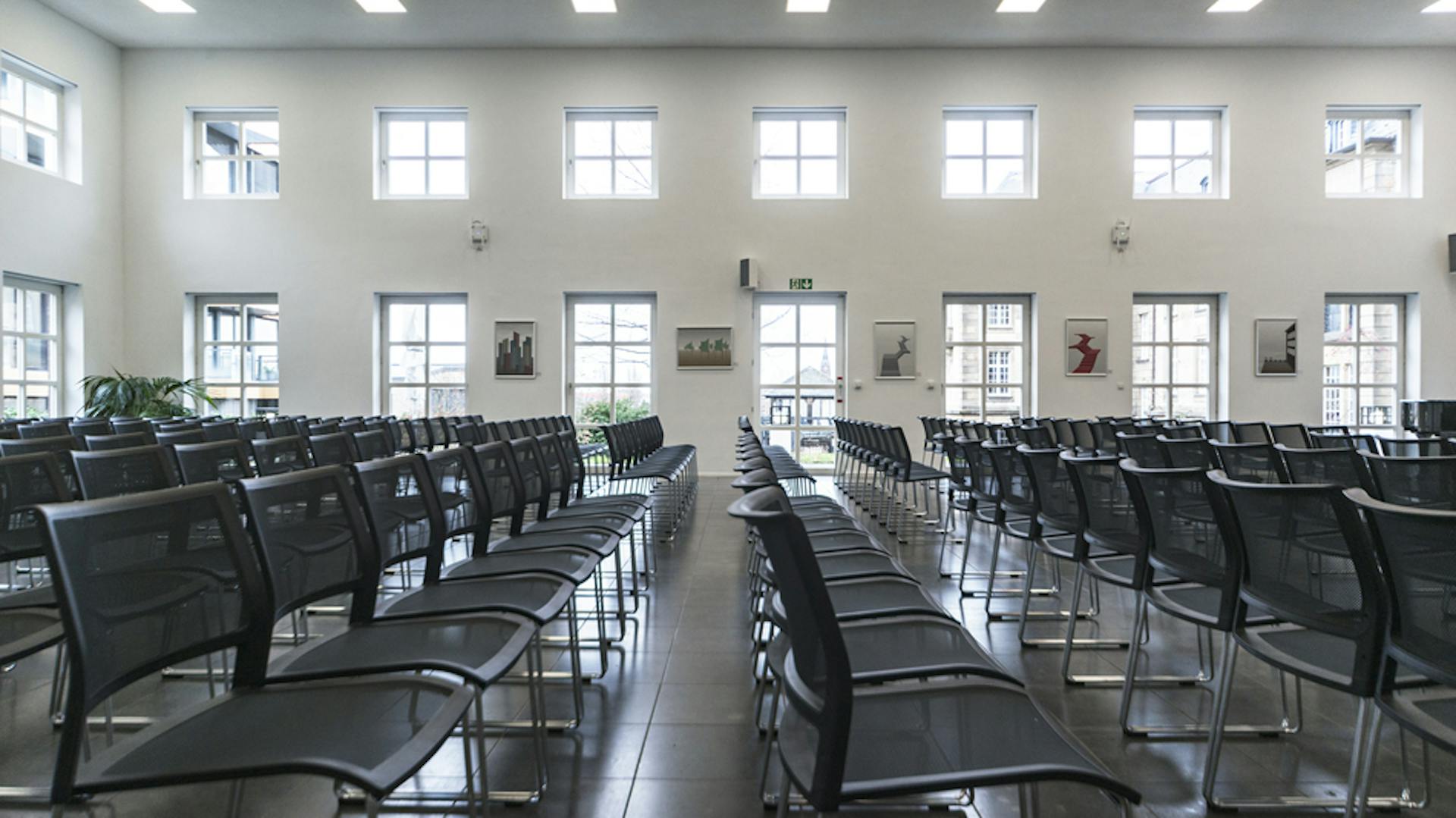 Universitätsclub Bonn | Mehrzweckstuhl: klif