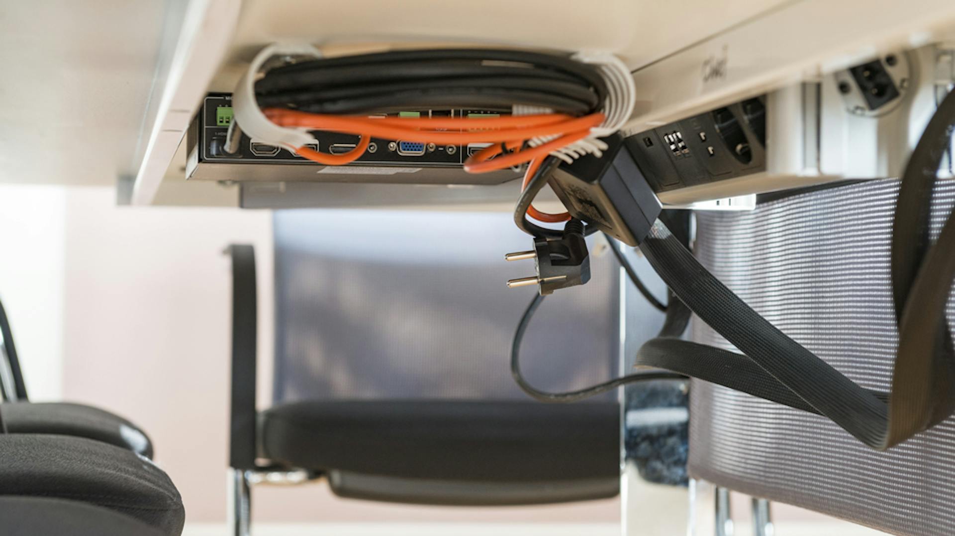 Rathaus Gerabronn | Konferenzanlage: c-base | Freischwinger: pharao net