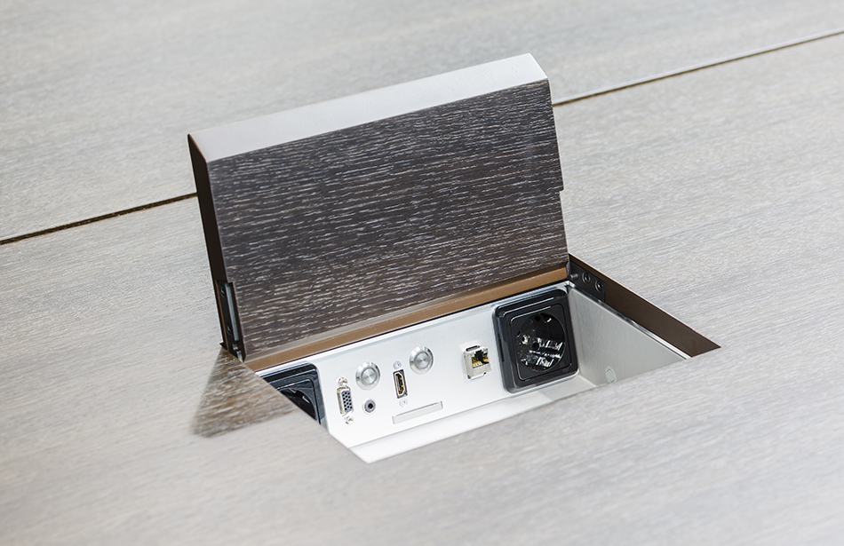 Verwaltungsgebäude, Frankfurt a.M. | Tischanschlussfeld