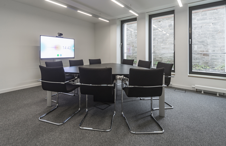 Hessisches Ministerium für Soziales und Integration Wiesbaden| Konferenzanlage: cetera Wankeltisch