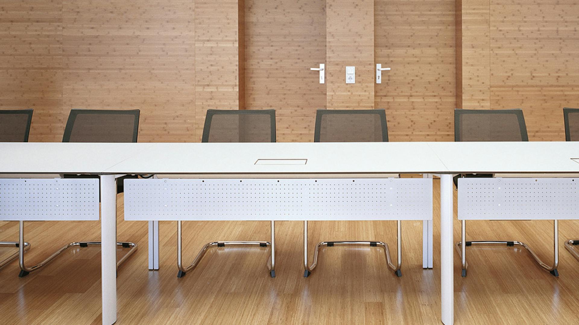 Wassermann, Köln | Konferenztisch: cetera