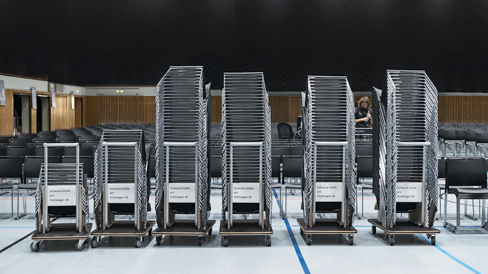 Referenzen-tectake halle-Würzburg-klif Mehrzweckstuhl-Stapelwagen