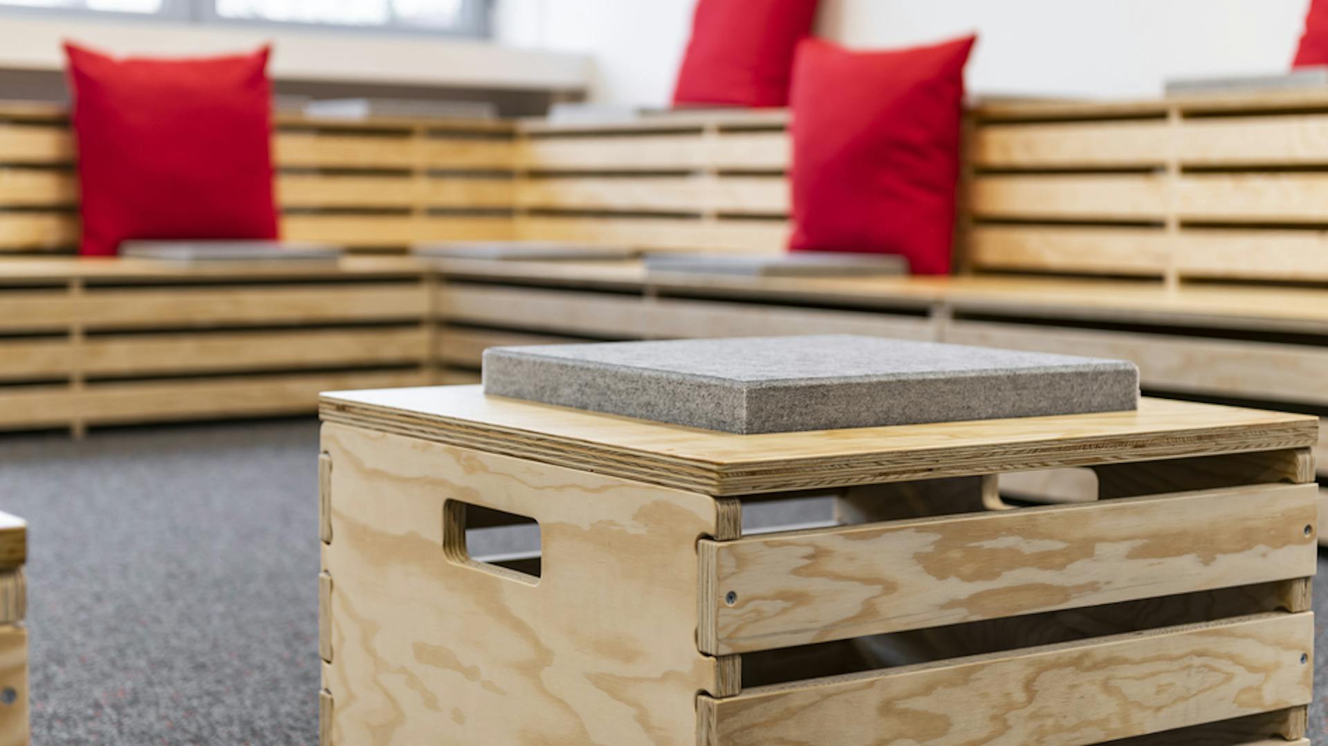 FLEX-Elektrowerkzeuge GmbH I Sitzgelegenheit: arena