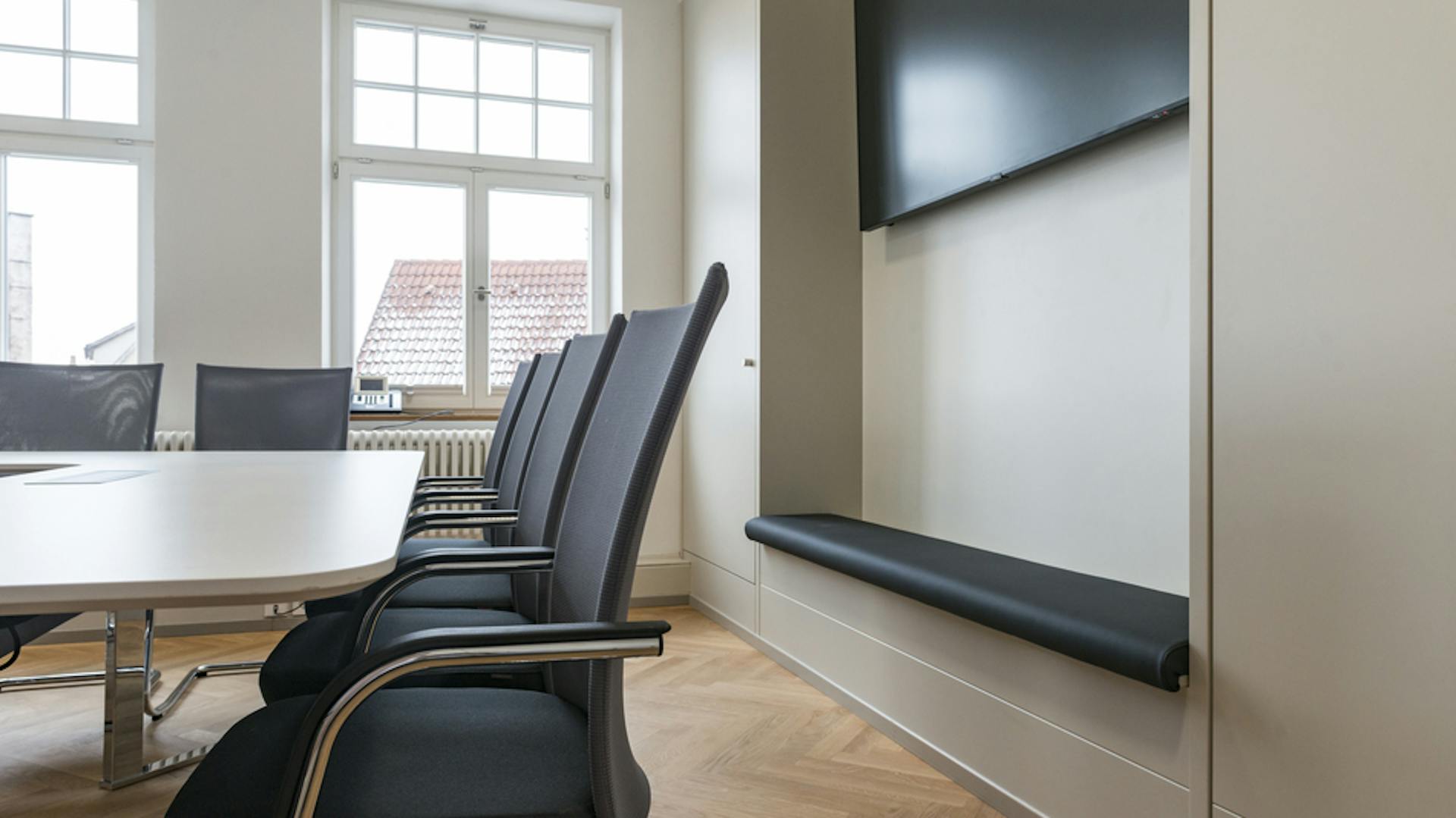 Rathaus Gerabronn | Konferenzanlage: c-base | Freischwinger: pharao net