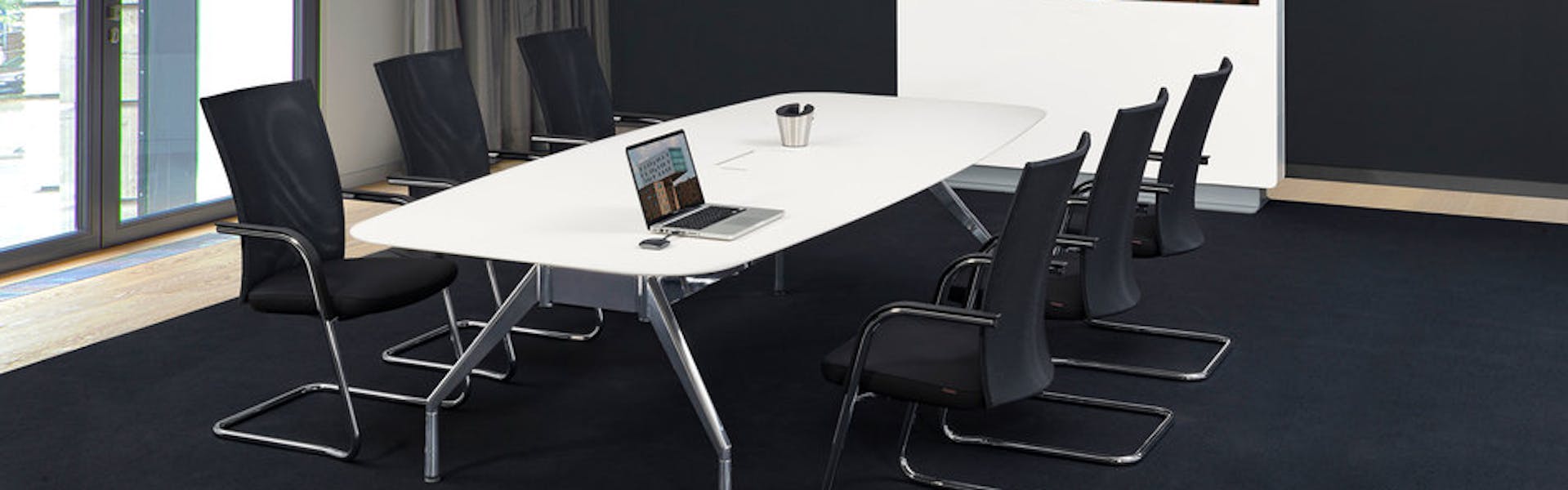 Produkte- Tische- fallon Konferenztisch-pharao net Freischwinger