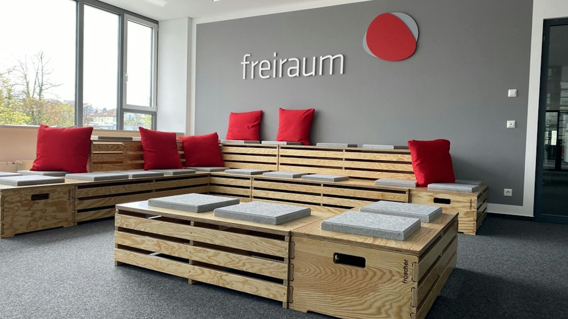 REIFF Technische Produkte I Freiraum I Sitzlandschaft: arena