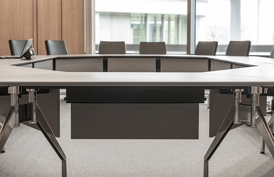 Verwaltungsgebäude Nürnberg | Konferenztisch fallon