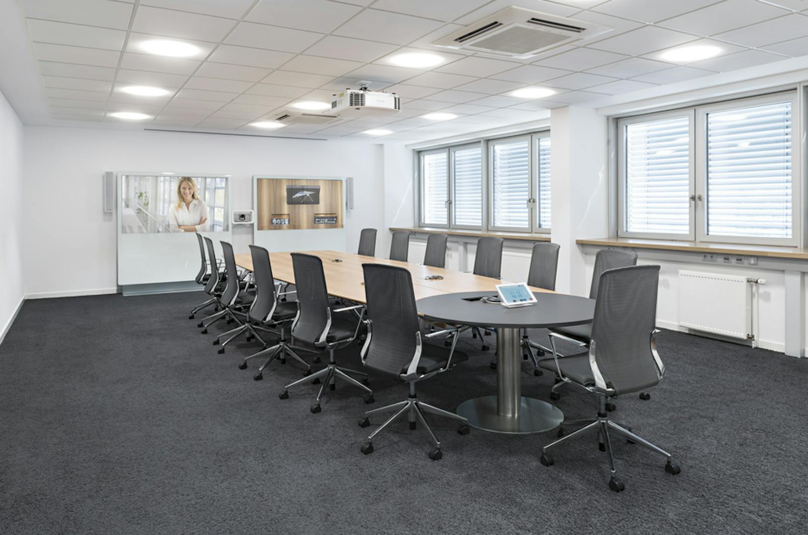 Referenzen-EBM-Pabst-fallon vct Konferenztisch-primo Konferenzstuhl