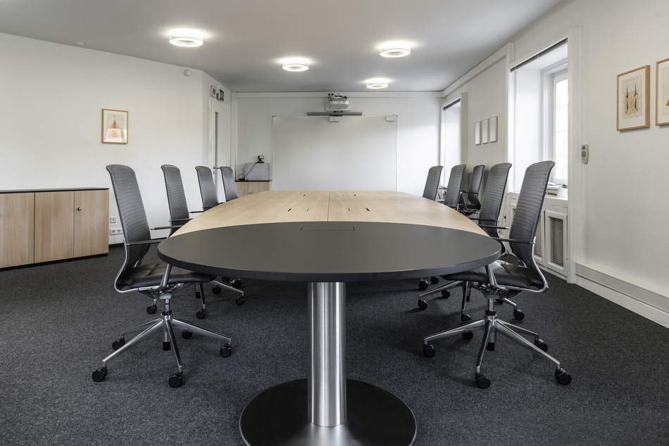 Institut für Auslandsbeziehungen Stuttgart | Stühle: primo | Konferenztisch: fallon vct