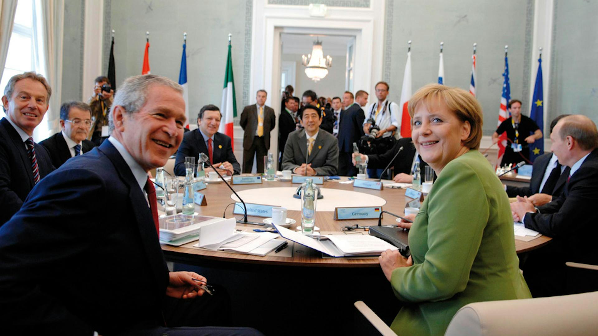 G8 Gipfel, Heiligendamm | Konferenztisch: Sonderlösung