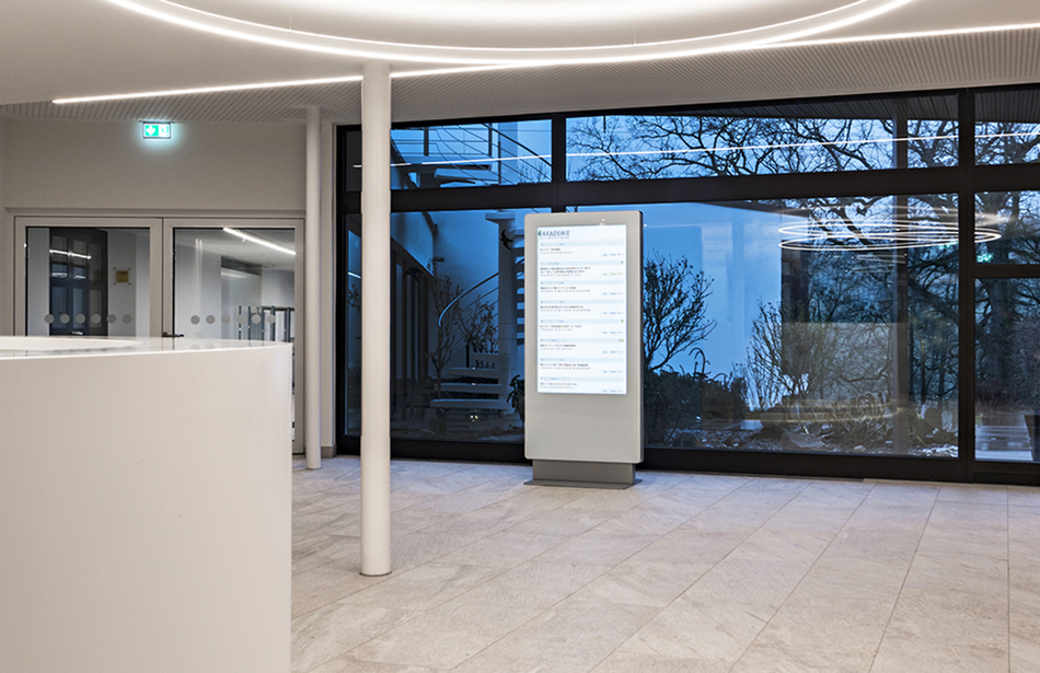 Referenzen-Arbeitgeberverband Südwestmetall-Stuttgart-MIDS 55V Medienstele