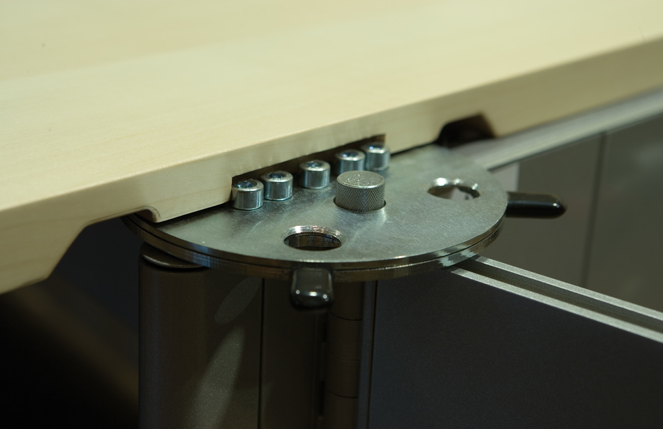 Daimler AG, Stuttgart | Conference table: me