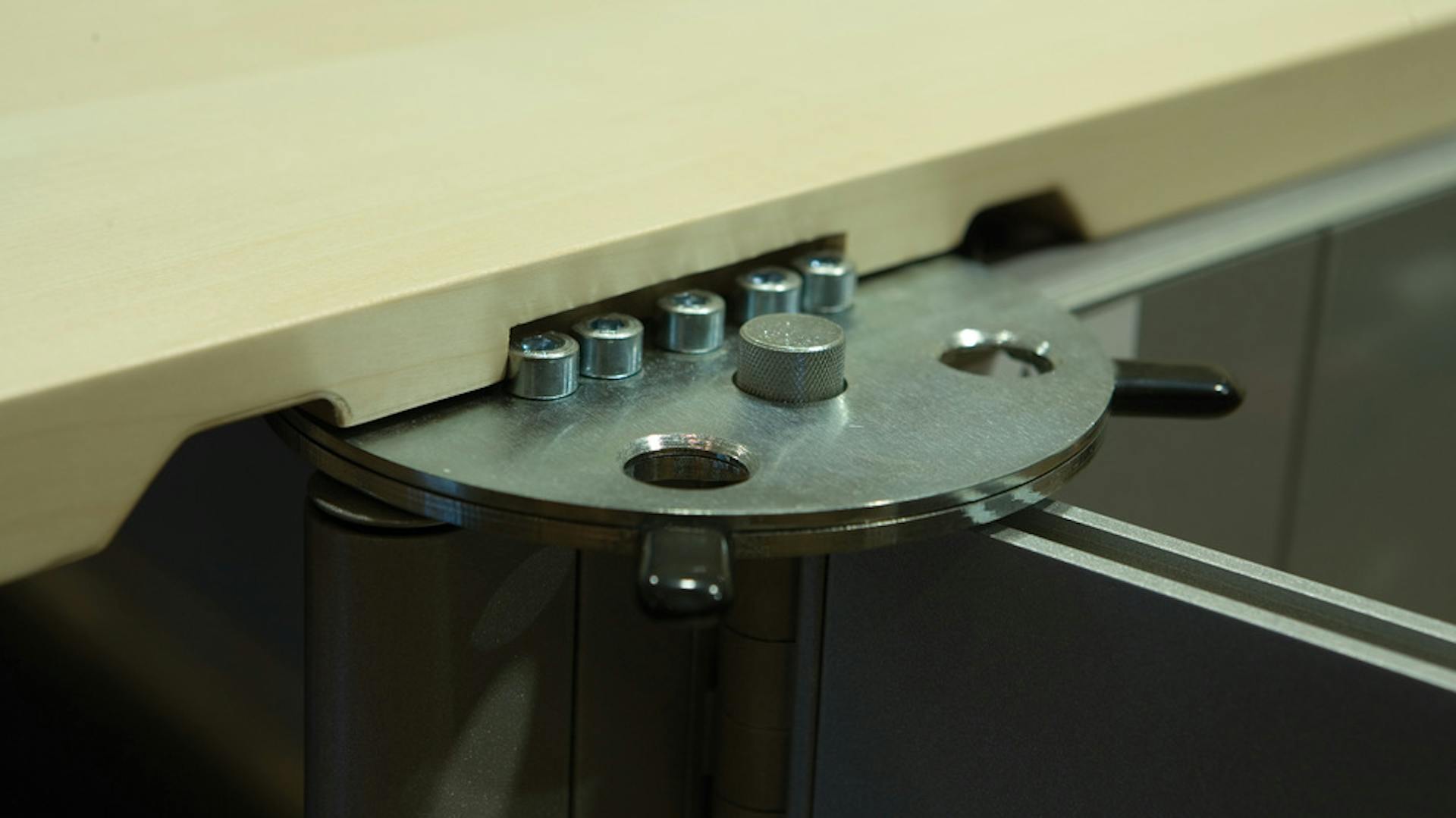 Daimler AG, Stuttgart | Konferenztisch: me