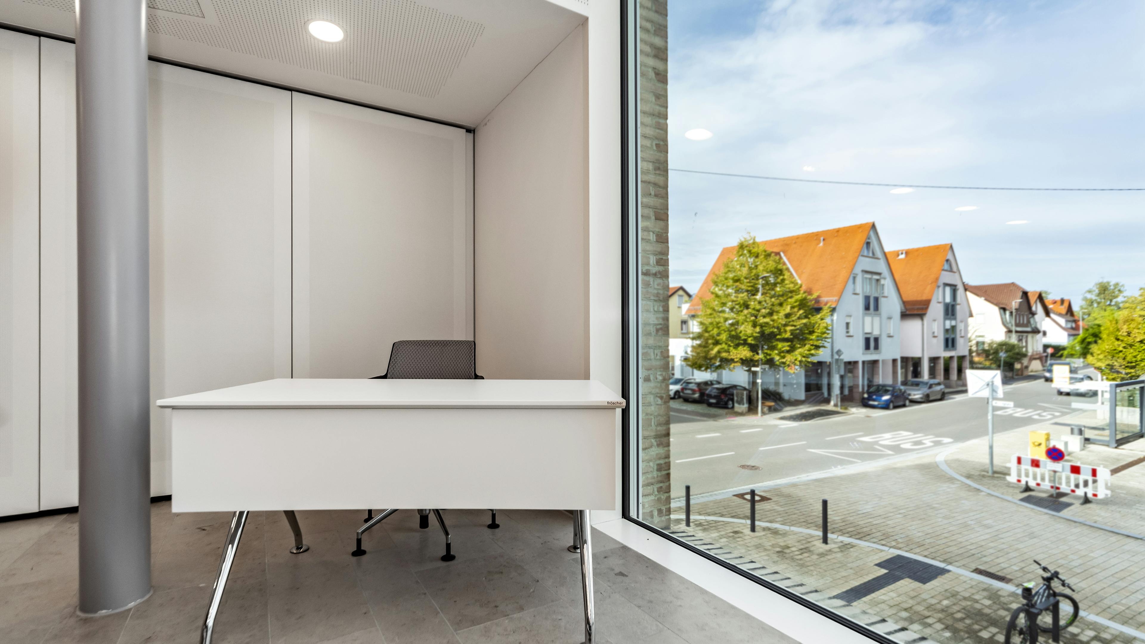 Gemeinde Baltmannsweiler Ratssaal | xcone Konferenztisch I Monitorinsel