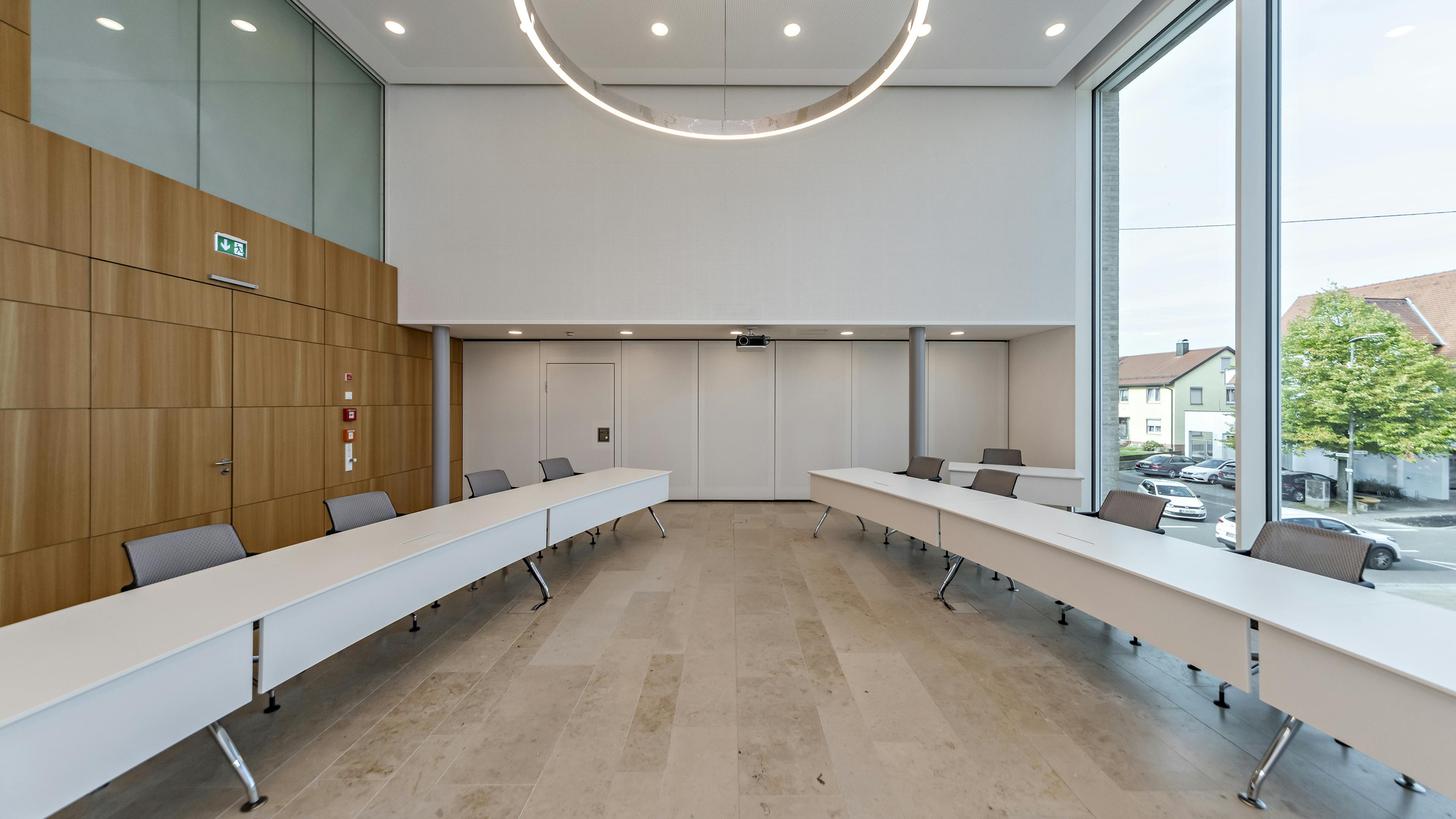 Gemeinde Baltmannsweiler Ratssaal | xcone Konferenztisch