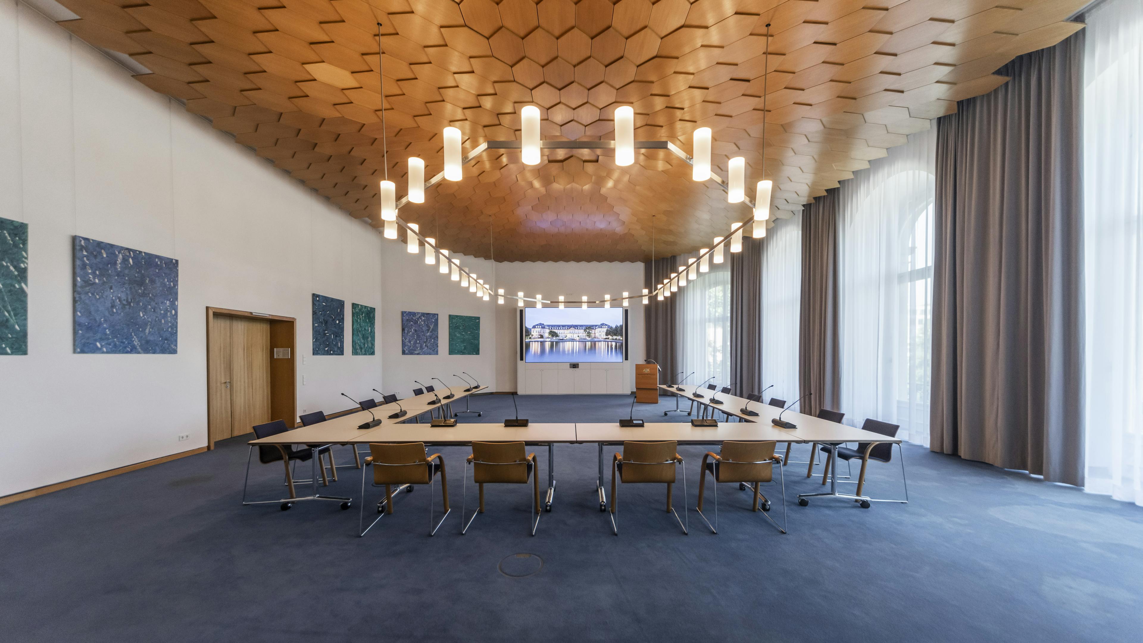 Referenzen_Bildergalerie_Ministerium_für_Finanzen_Stuttgart_LED_Medienwand