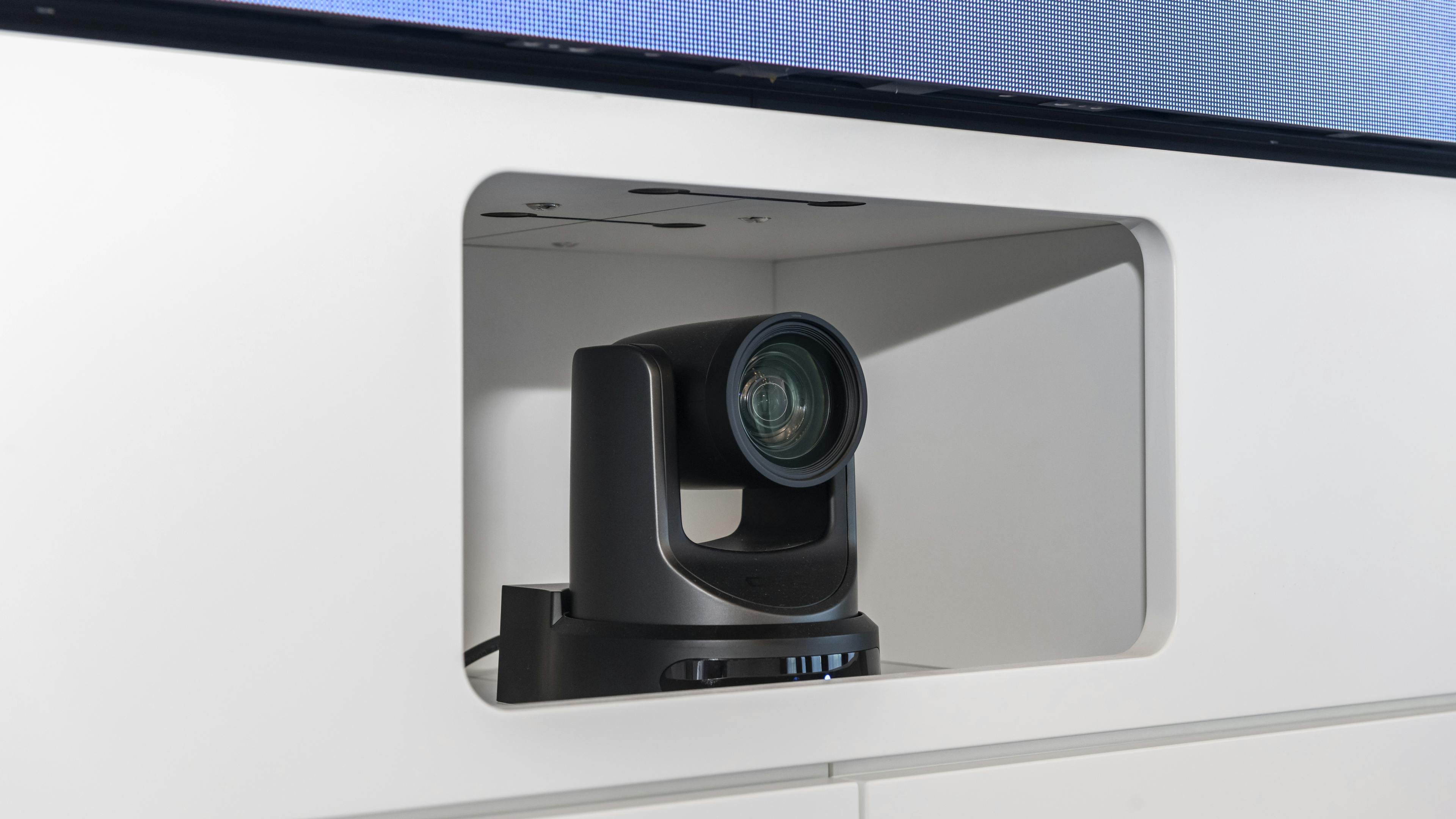 Referenzen_Bildergalerie_Ministerium_für_Finanzen_Stuttgart_LED_Medienwand_Technikintegration