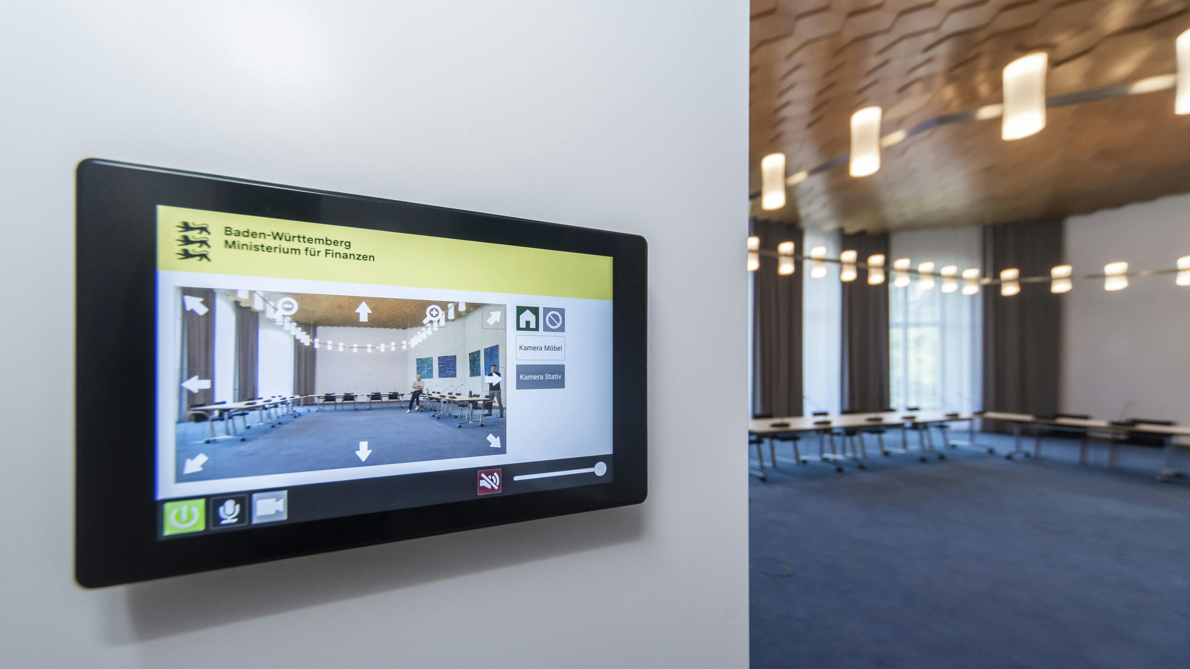 Referenzen_Bildergalerie_Ministerium_für_Finanzen_Stuttgart_LED_Medienwand_Technikintegration