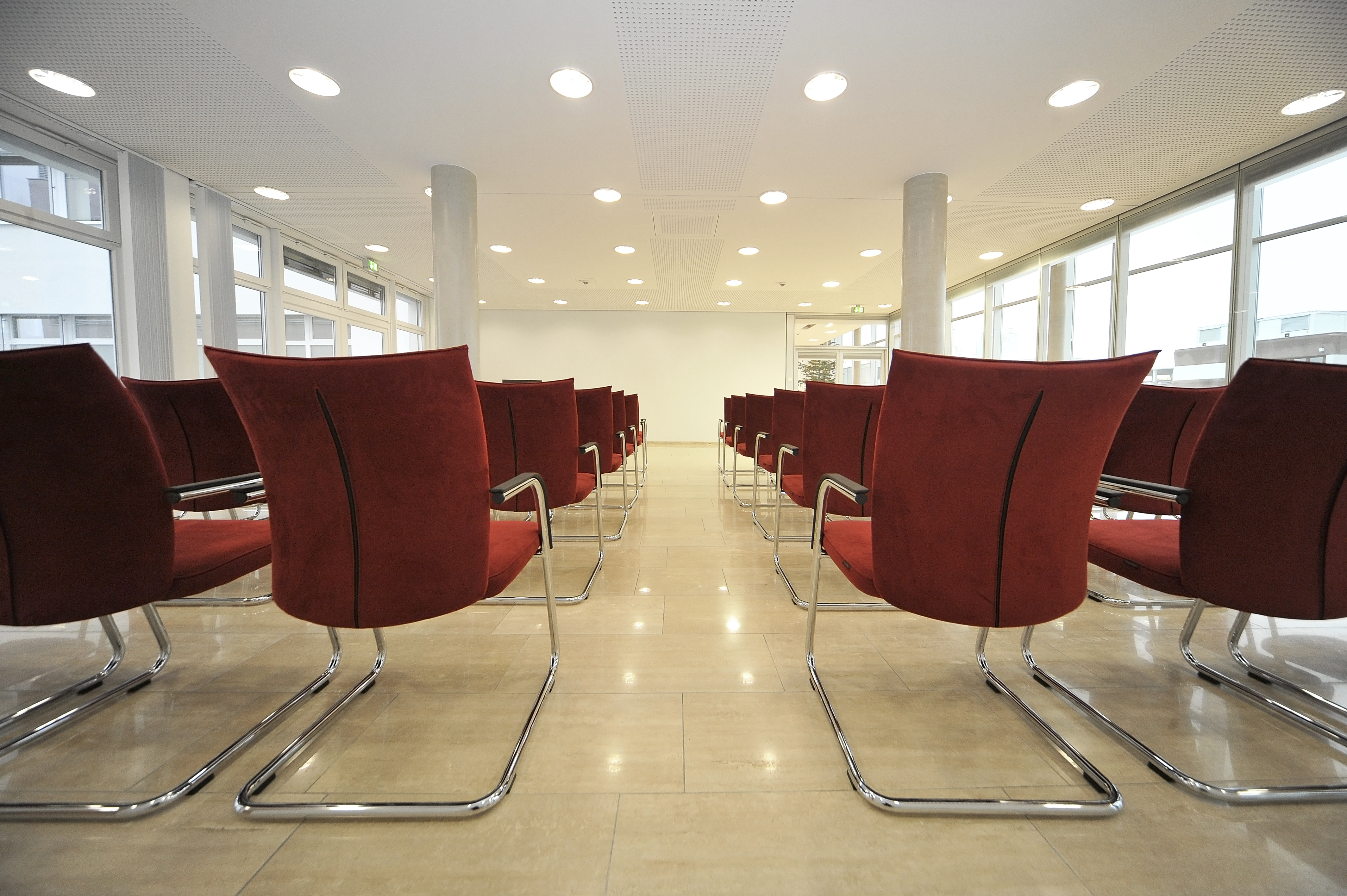 Referenzen-Bildergalerie- Rentschler Biotechnologie GmbH Laupheim- pharao Stühle