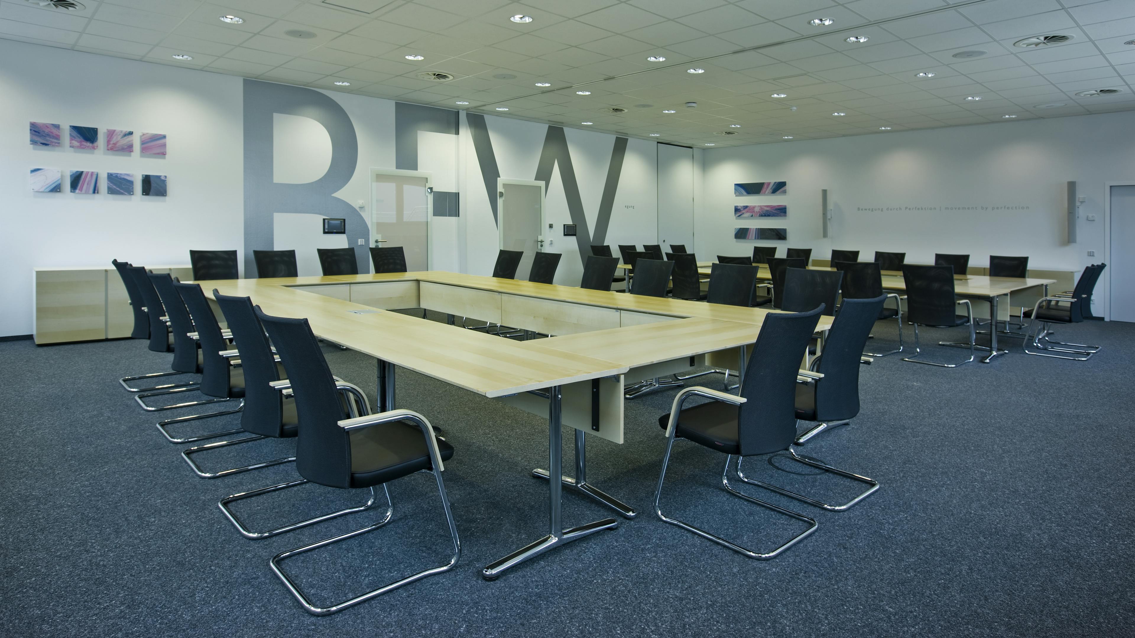 Referenzen-Bildergalerie- Ziehl Abegg AG Künzelsau- pharao Stühle- Multiform Konferenztische