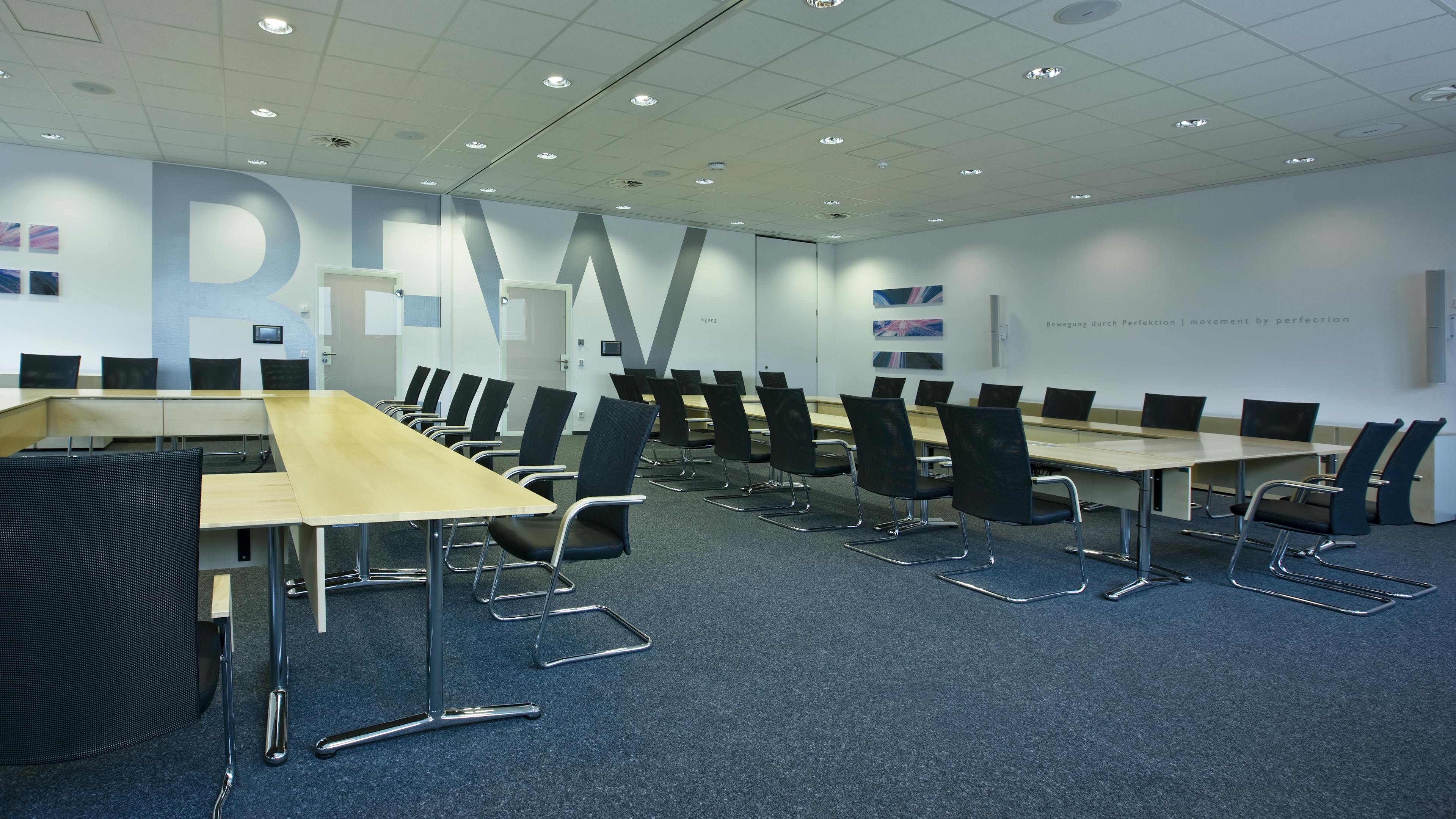 Referenzen-Bildergalerie- Ziehl Abegg AG Künzelsau- pharao Stühle- Multiform Konferenztische