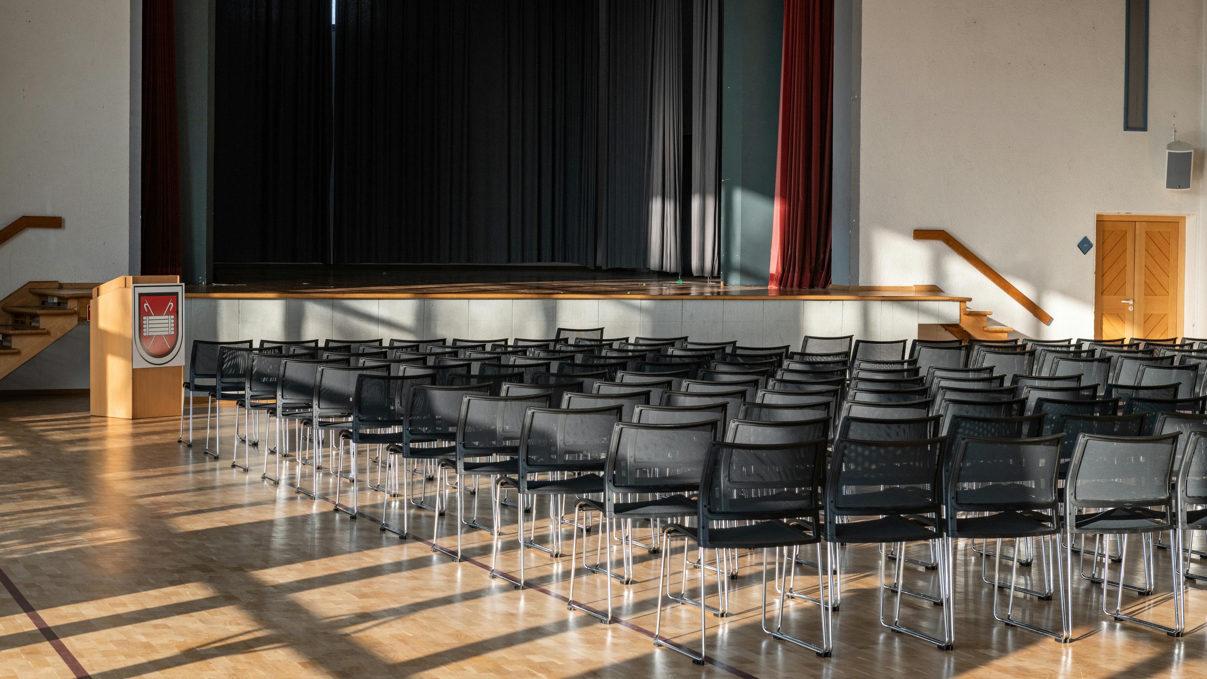 Referenzen-Bildergalerie-Limpurg-Halle Gaildorf-klif Mehrzweckstuhl