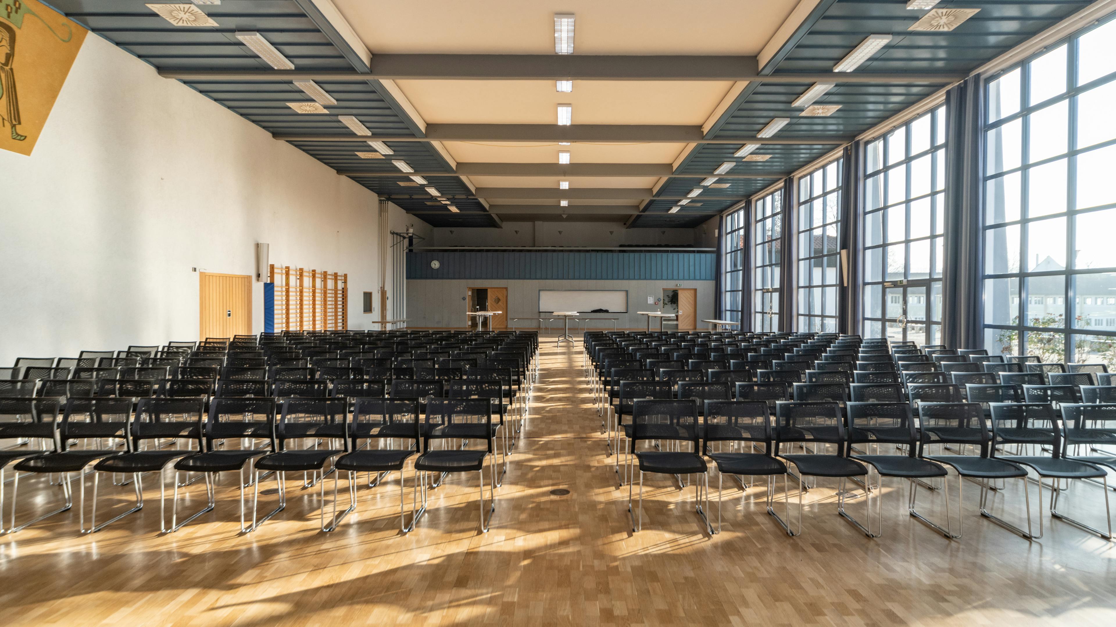 Referenzen-Bildergalerie-Limpurg-Halle Gaildorf-klif Mehrzweckstuhl