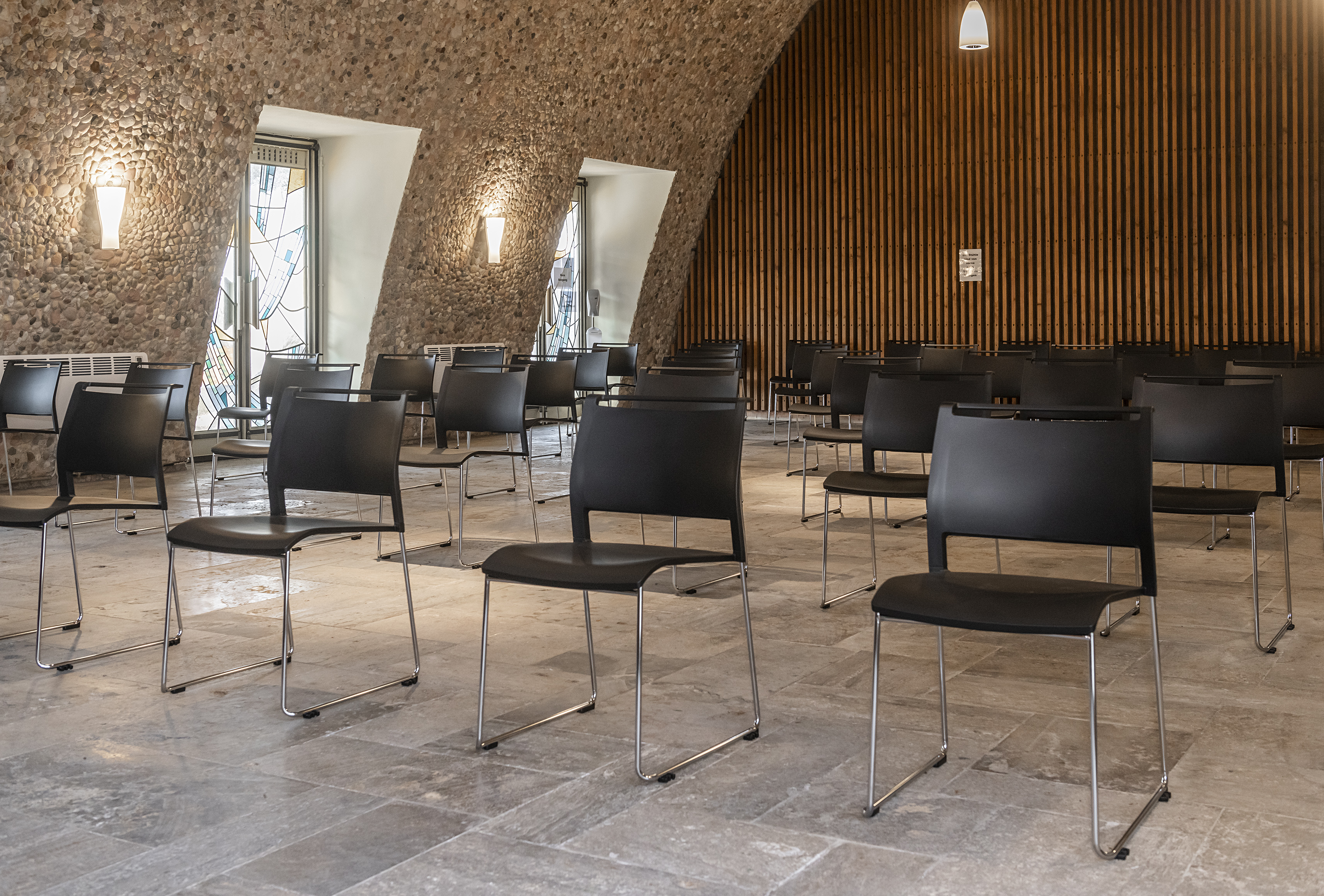 References-Picture gallery-Congregation hall Town of Steinheim an der Murr-klif multi-purpose chair