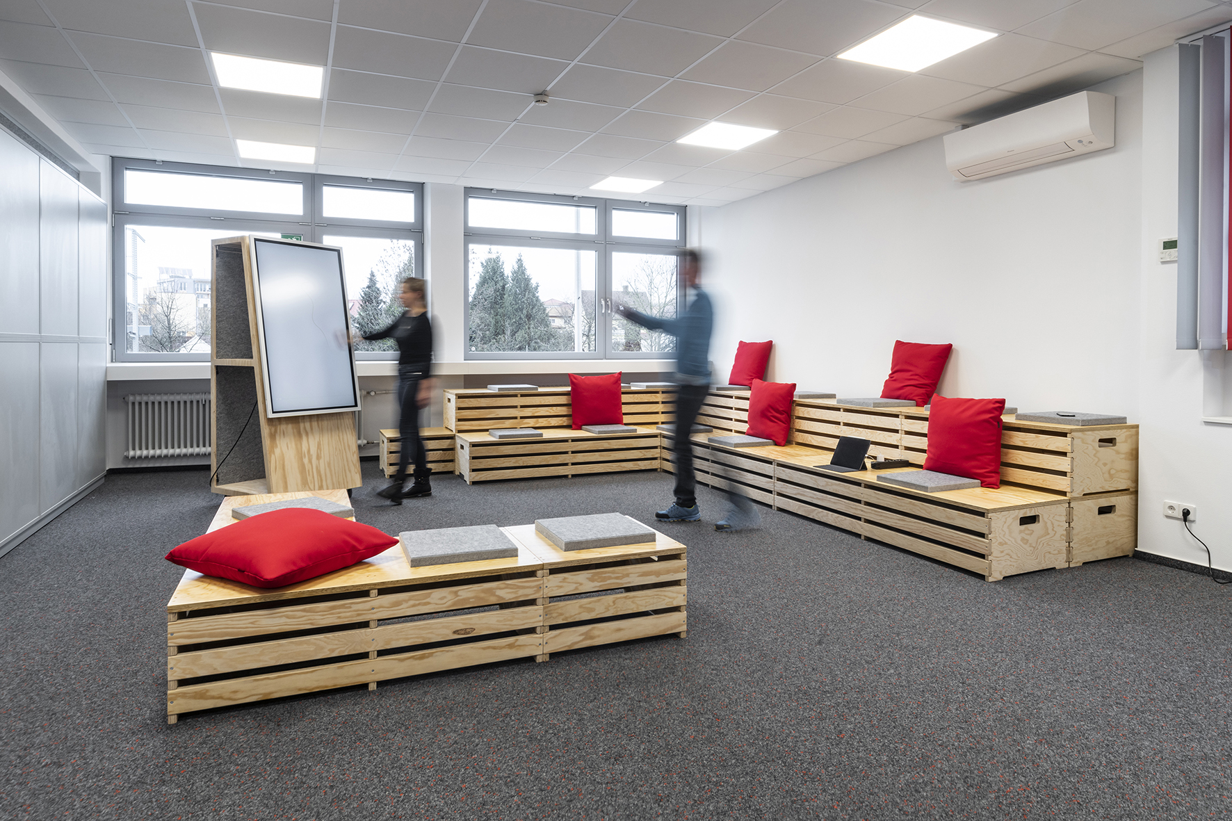 Referenzen-Bildergalerie-FLEX-Elektrowerkzeuge GmbH-arena-a-frame Flipchart