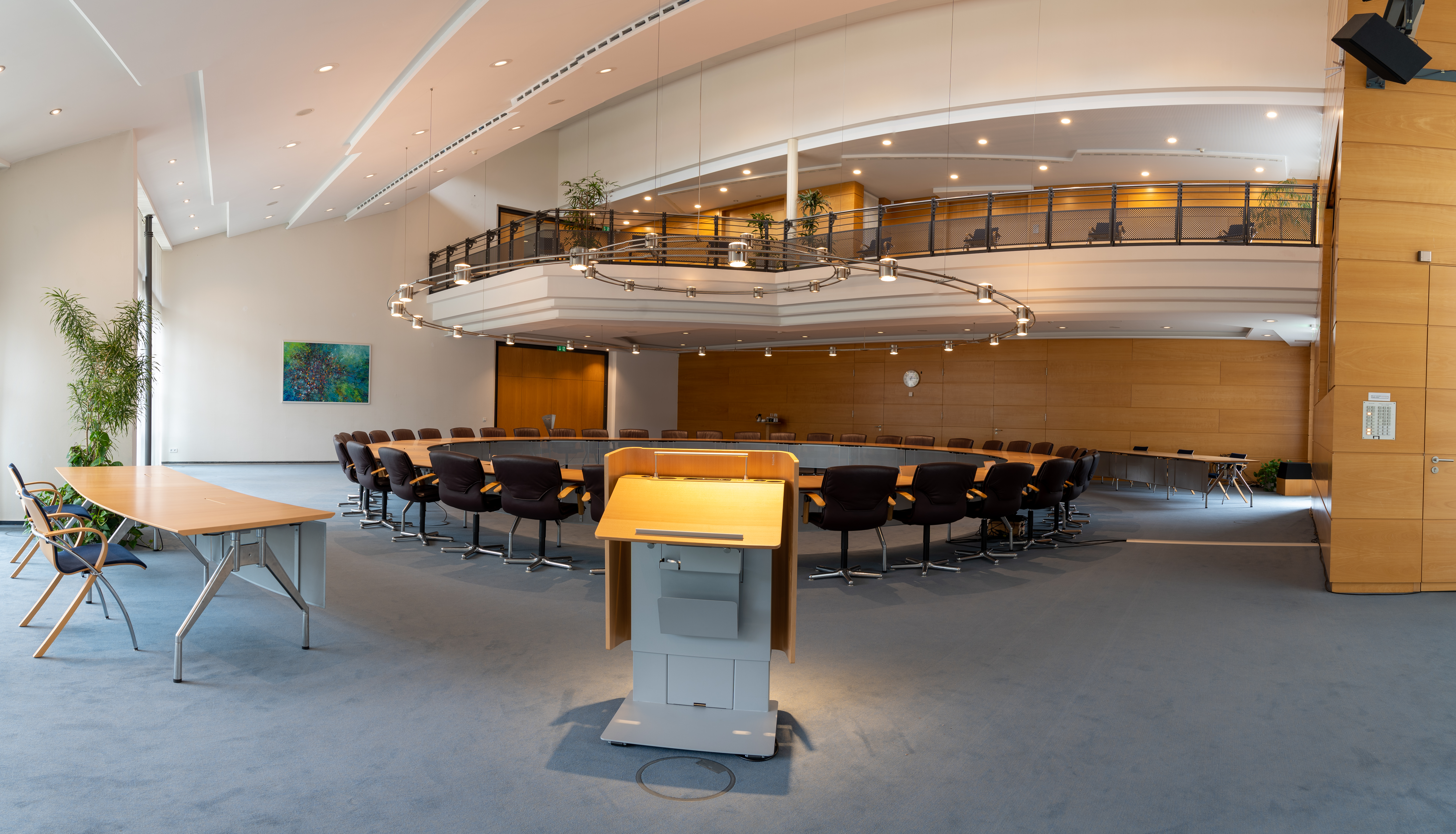 Referenzen-Bildergalerie-Wallenhorst Rathaus-Stühle combo-fallon Konferenztisch