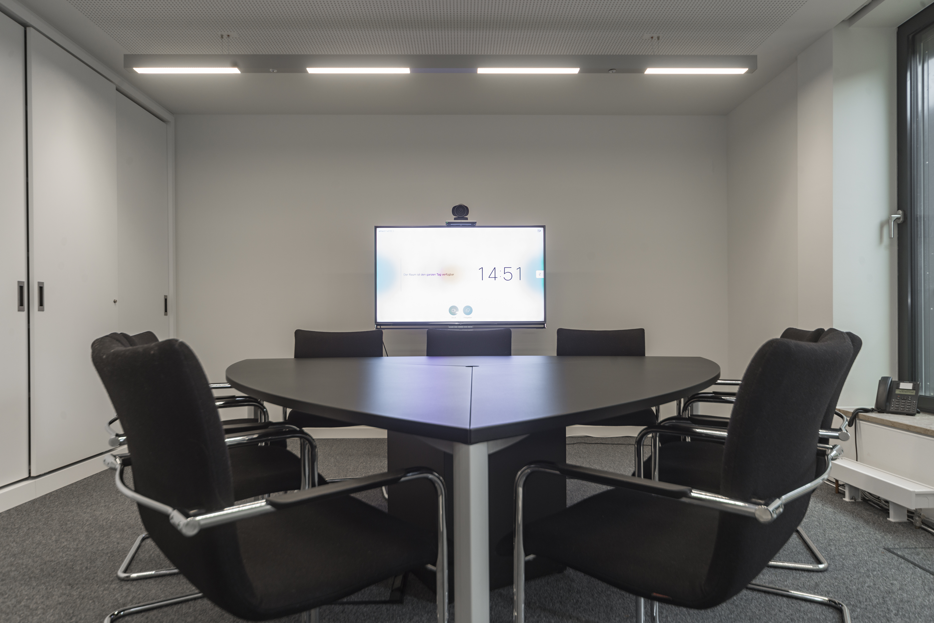 Referenzen-Bildergalerie-Ministerium Wiesbaden- cetera Wankeltisch Konferenzanlage