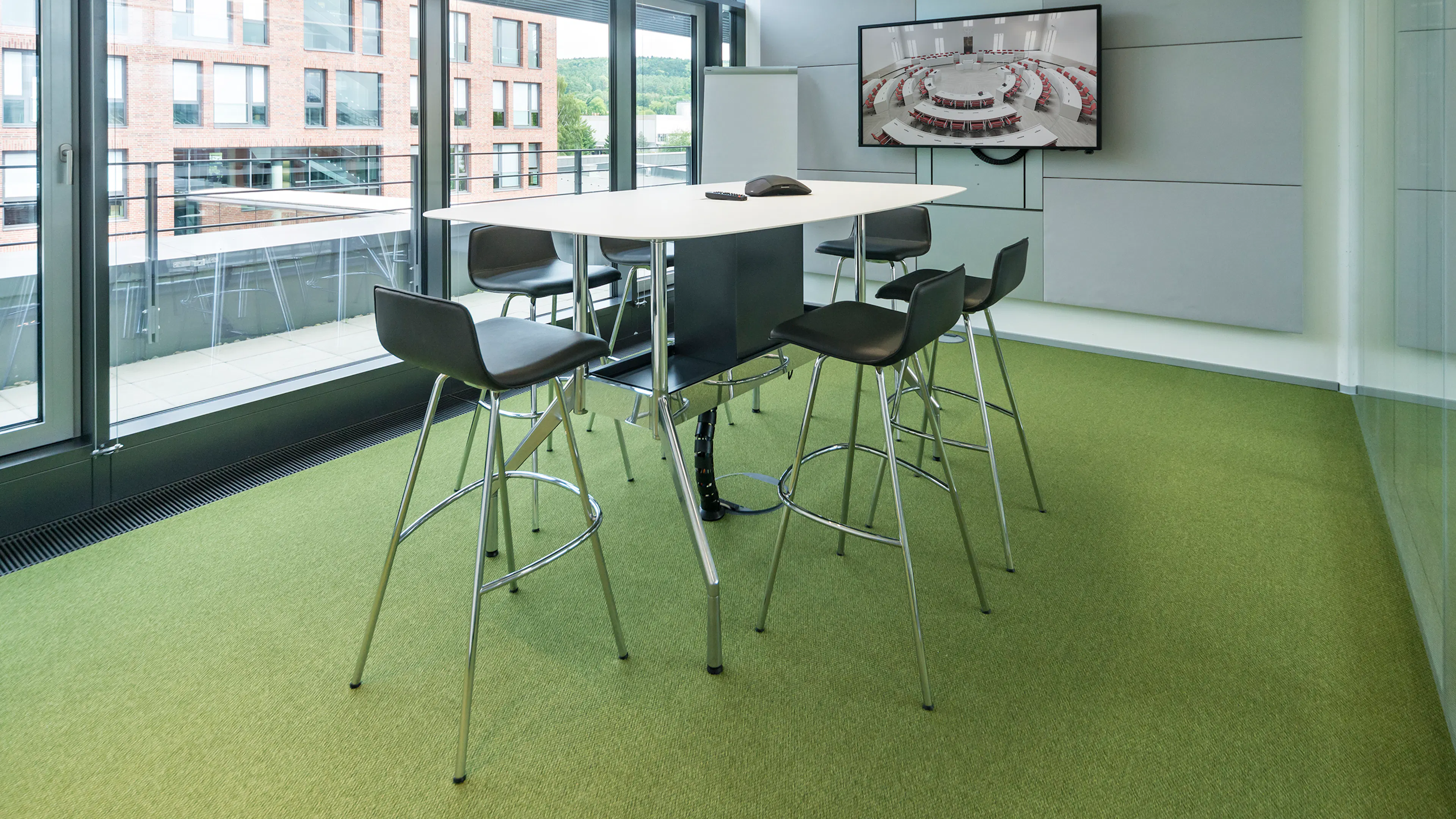 Referenzen-Bildergalerie-KWS Saat Einbeck- Konferenztisch fallon