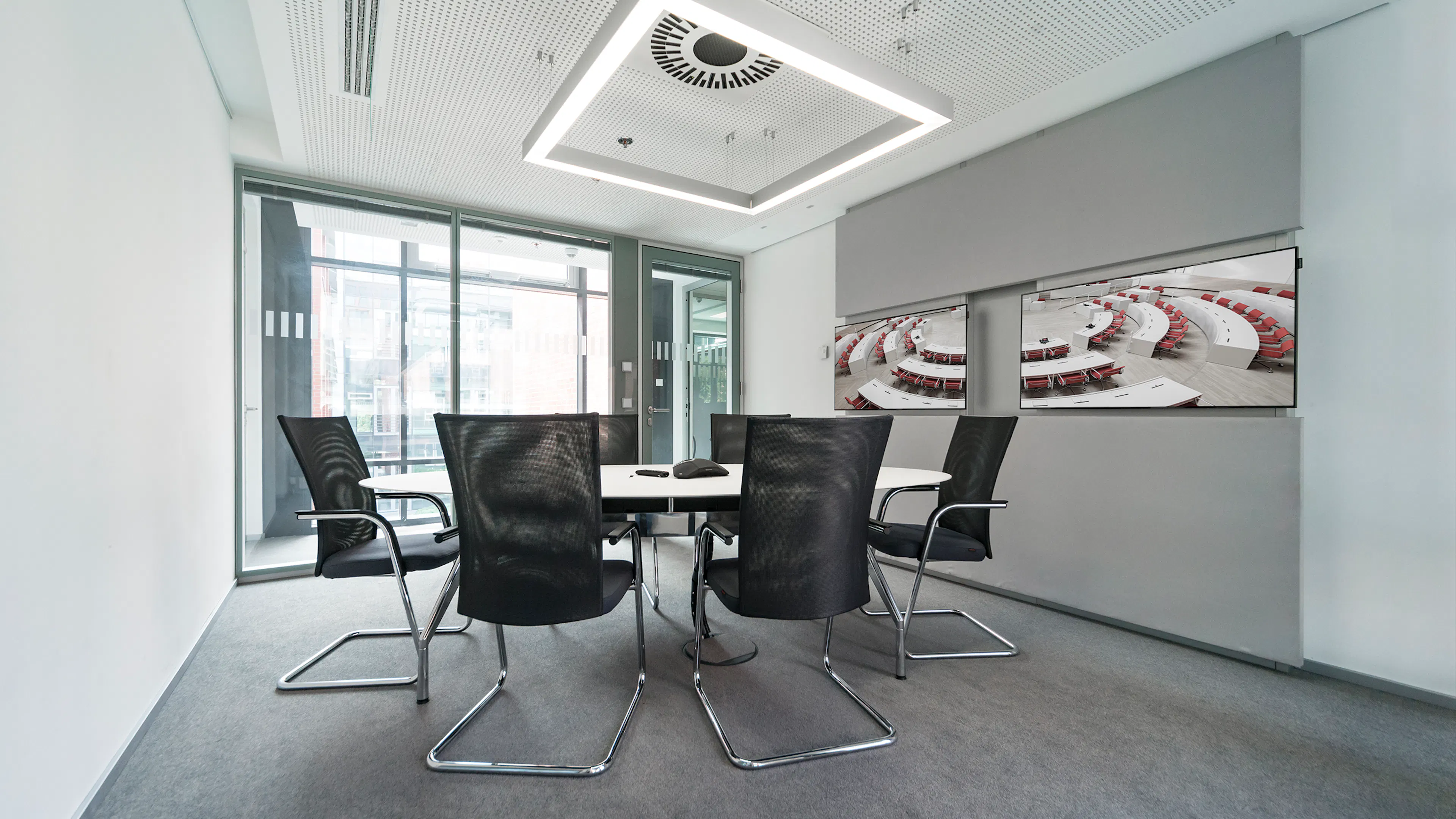 Referenzen-Bildergalerie-KWS Saat Einbeck- Pharao net- Konferenztisch fallon