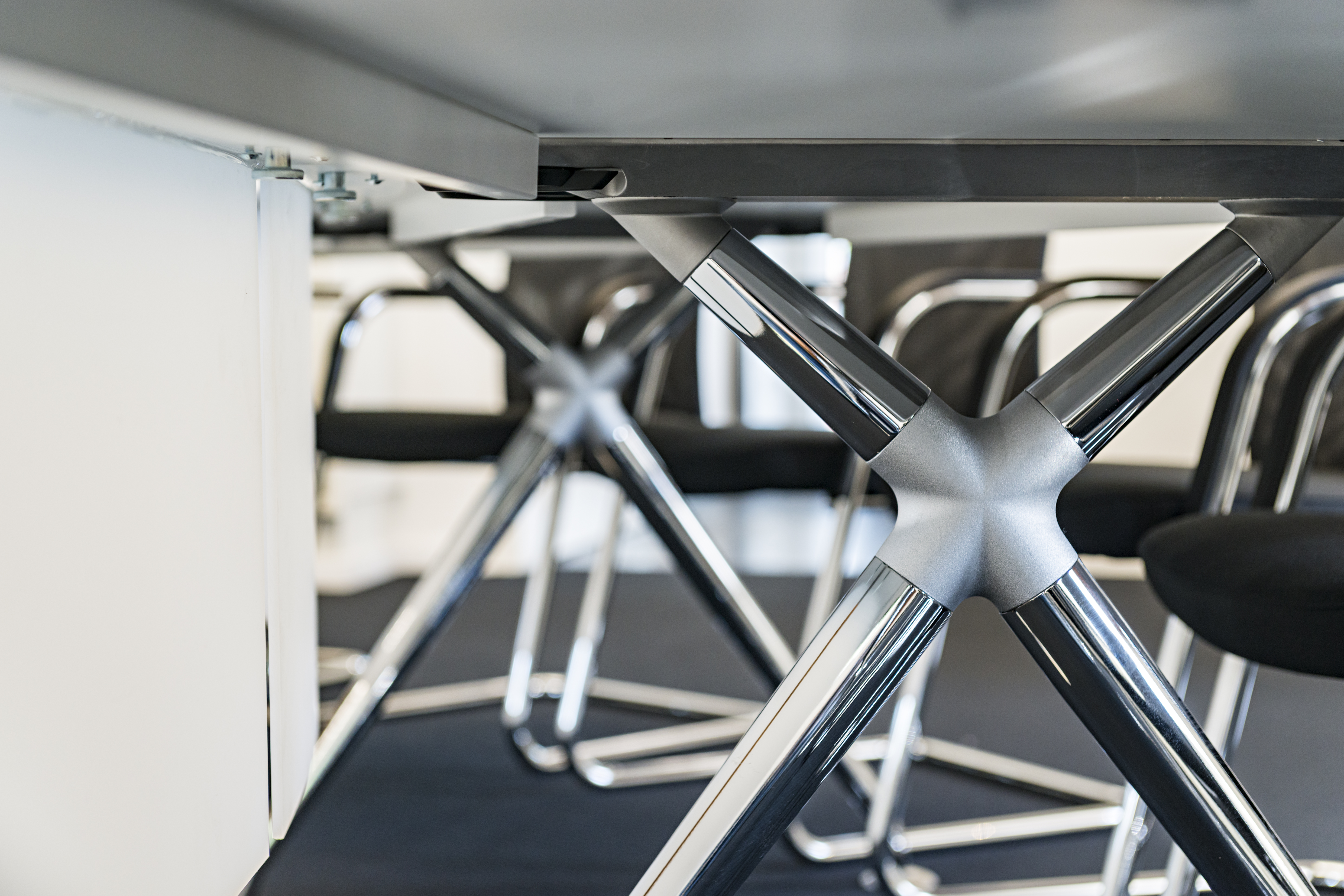 Referenzen-Bildergalerie-Rathaus Untereisesheim- xcone Konferenztisch-pharao net Konferenzstuhl