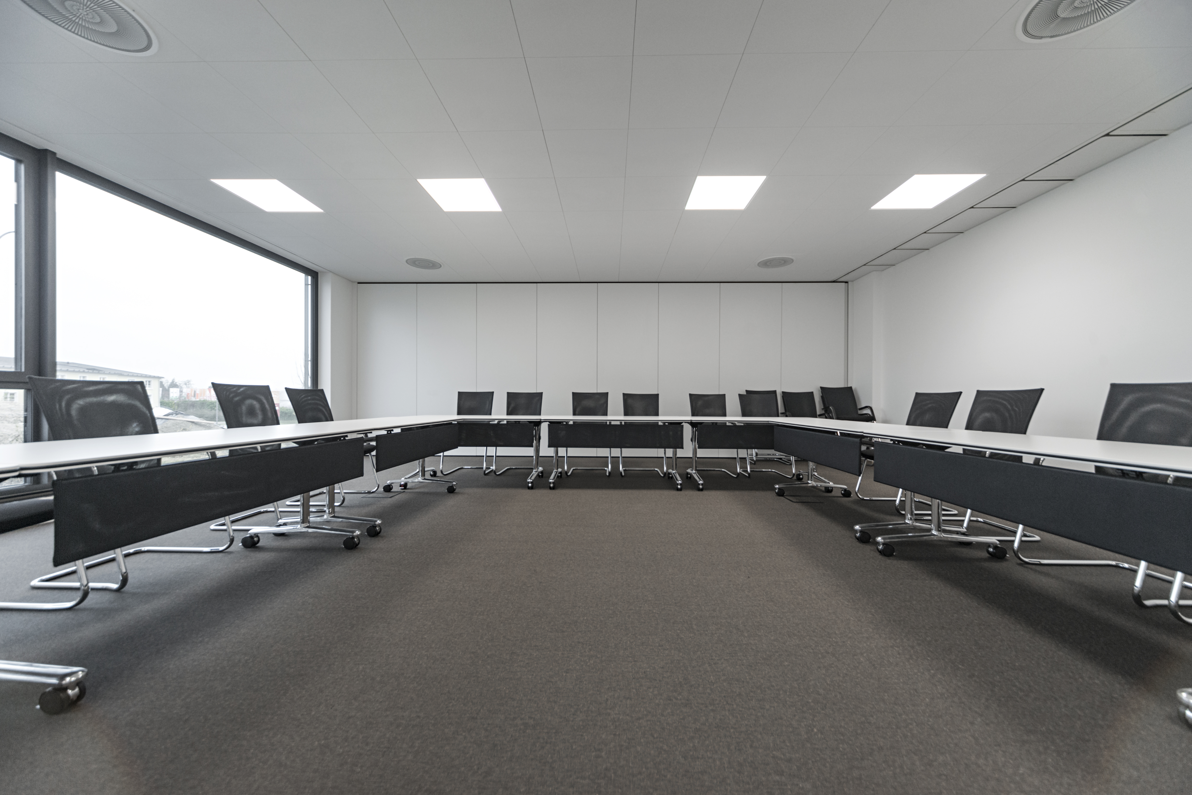 References-Picture gallery-Employers' association for the chemical industry- multiform table system -pharao net conference chair