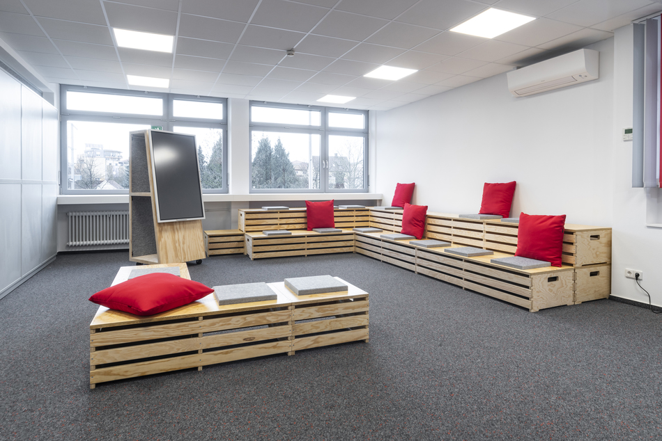 Referenzen- Flex Elektrowerkzeuge- Steinheim an der Murr- arena lounge- A Frame Flip 