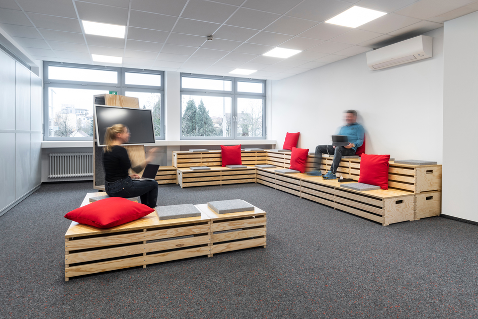 Referenzen- Flex Elektrowerkzeuge- Steinheim an der Murr- arena lounge- A Frame Flip 