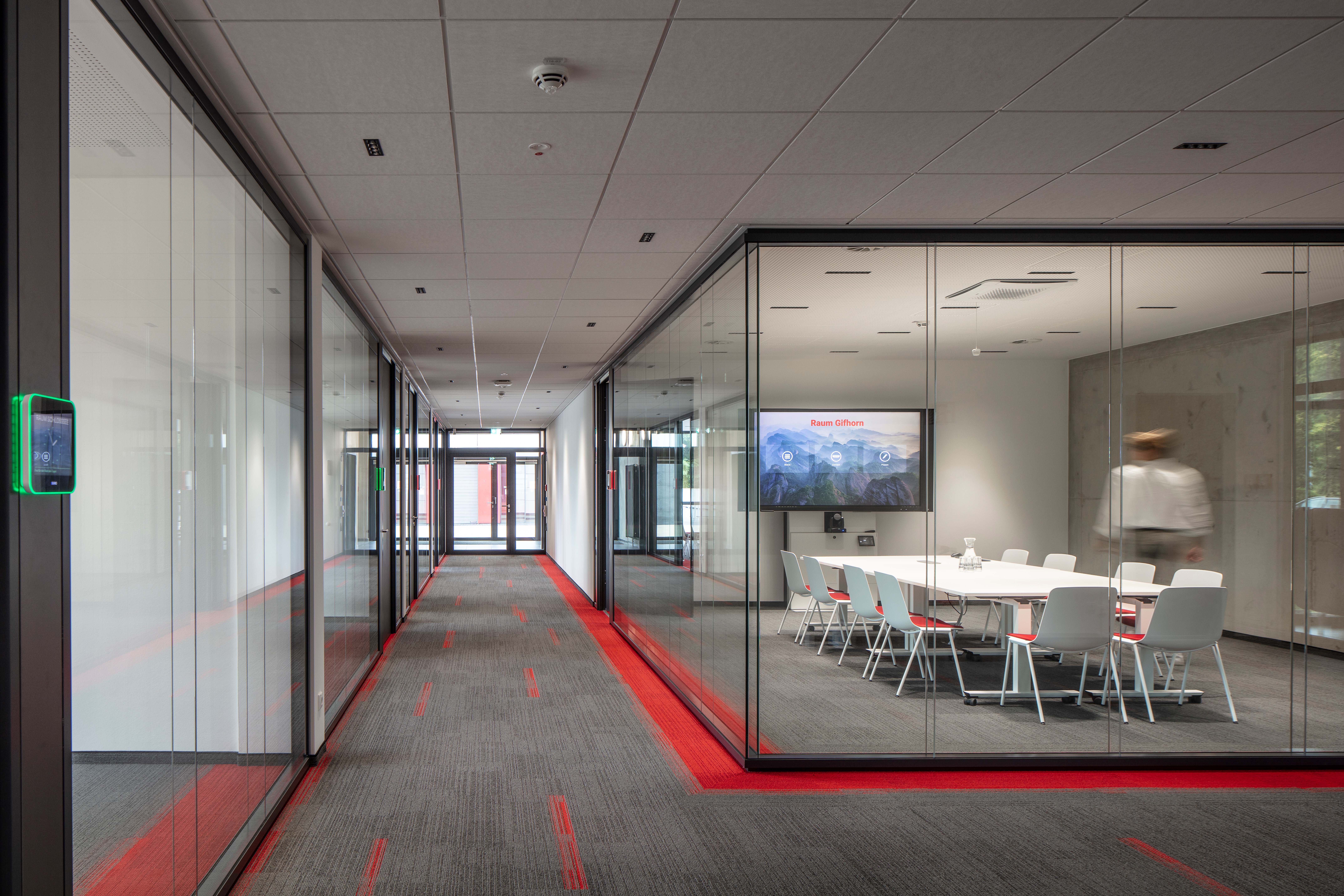 Products-Media furniture-Media wall-LED wall
References-Picture gallery-Sparkasse-Celle-Gifhorn-Wolfsburg
