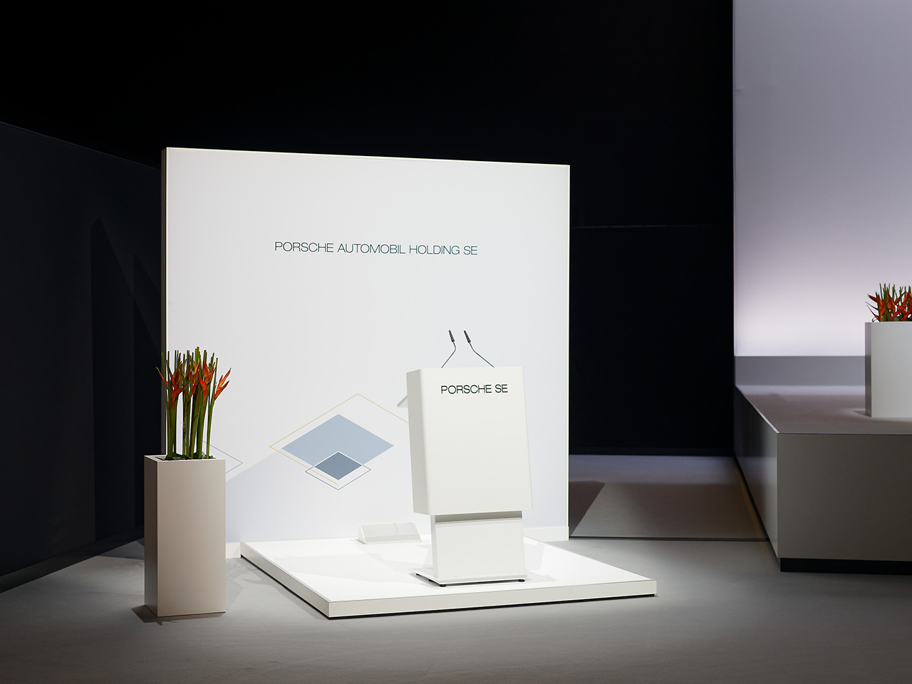 References-Porsche PSE lectern