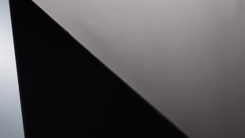 lackiertes-glas-glaenzend-classic-black-ral-9005-glasheld