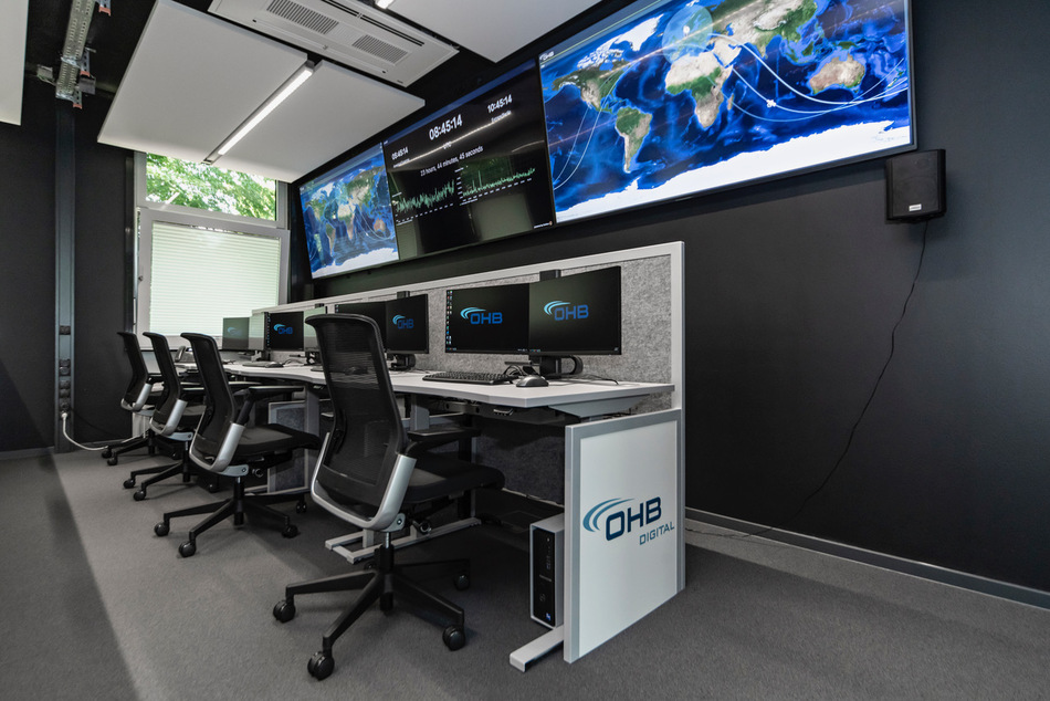 Referenzen-OHB-System-AG-Bremen-lino Schreibtisch-Sano Drehstuhl