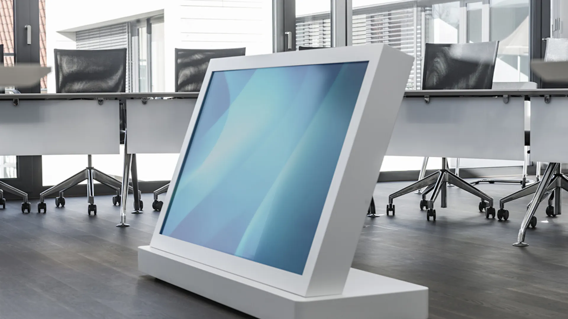 Referenzen-Rathaus Pleidelsheim-Pleidelsheim-xcone Konferenzanlage-Monitorinsel