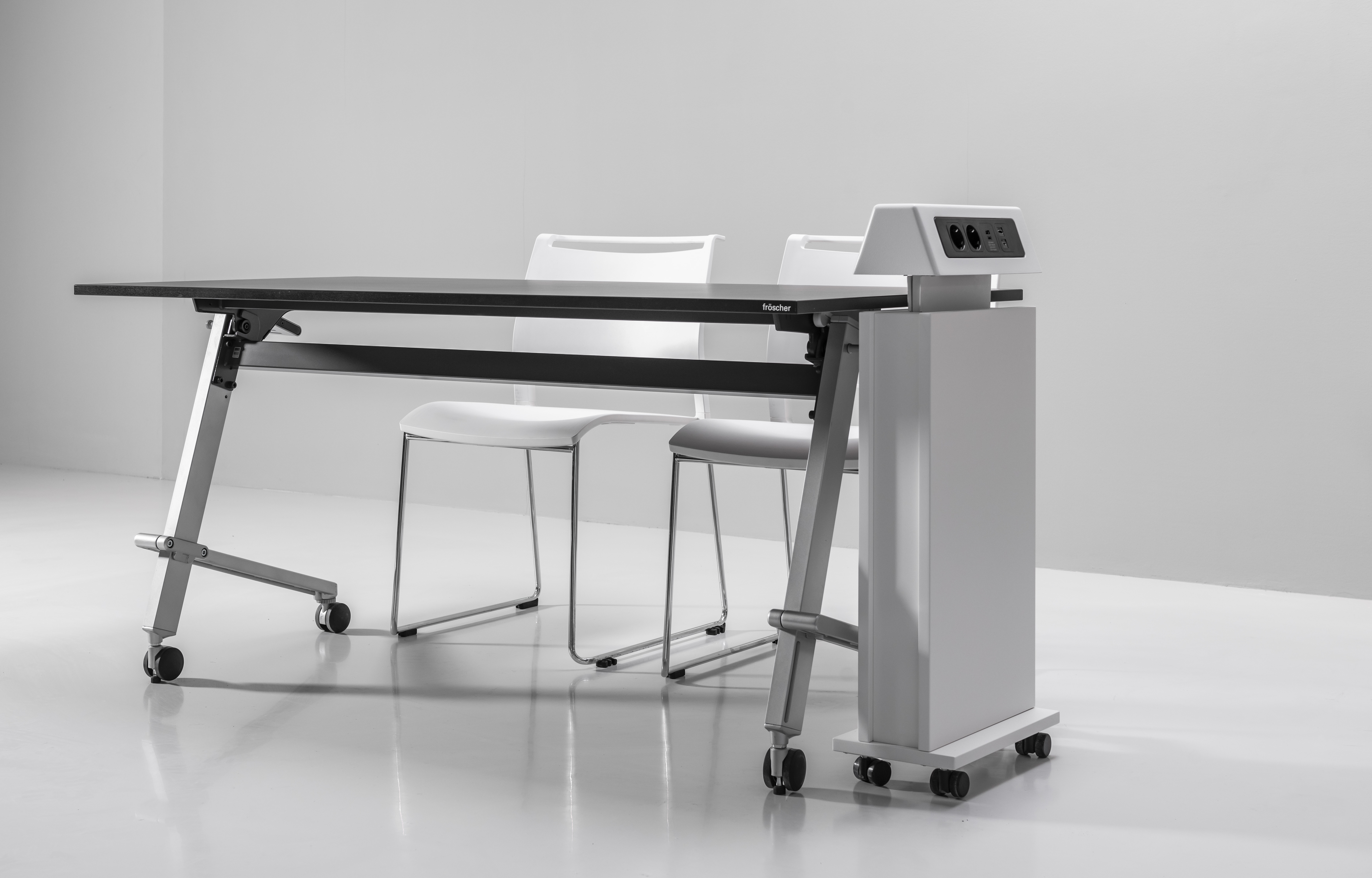 Produkte-Medienmöbel-docking-trolley-ctz-flip-stop-klif 