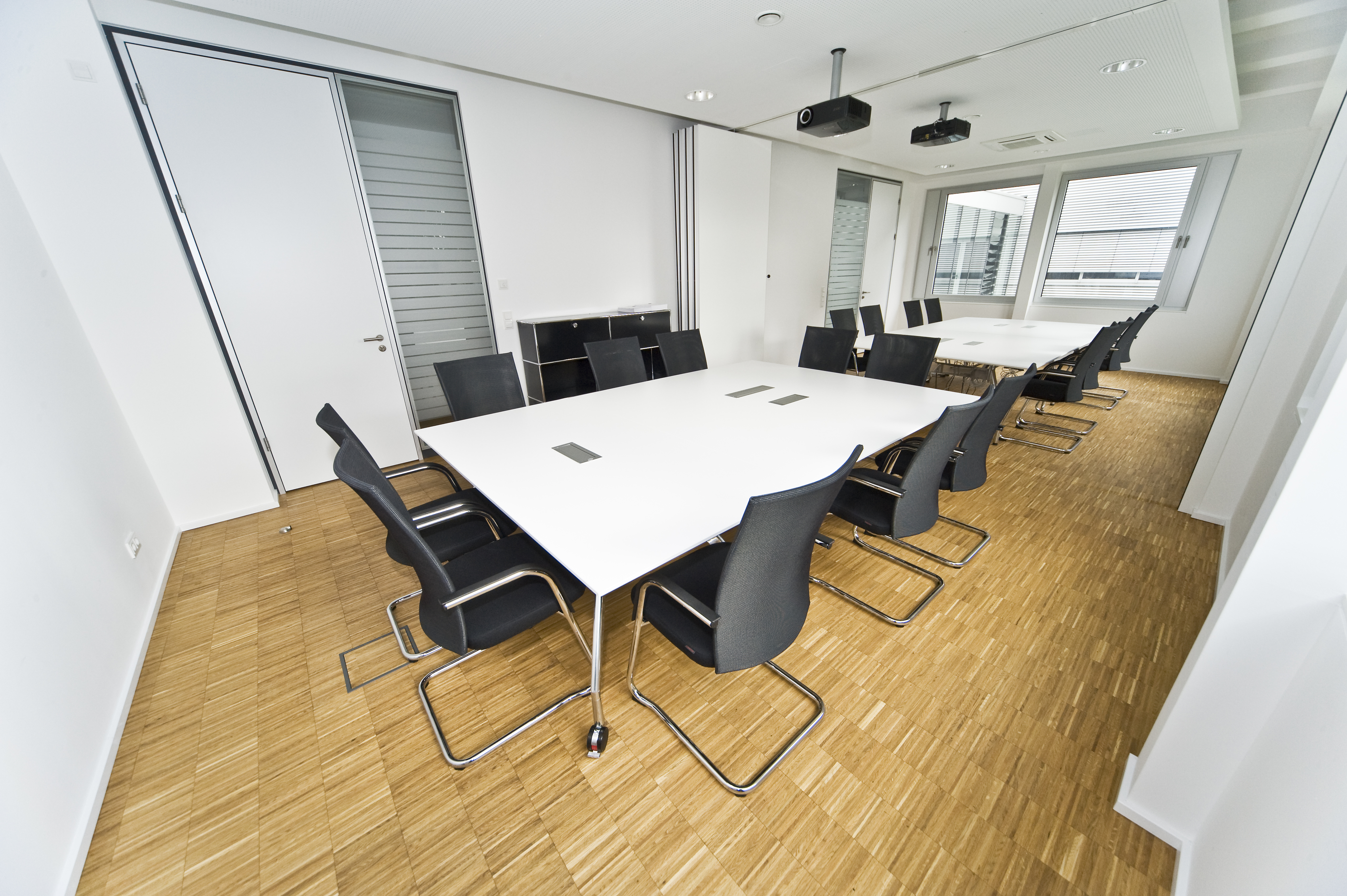 References-Picture Gallery Mode Consult Gütersloh- fallon conference tables- pharao net cantilever chairs